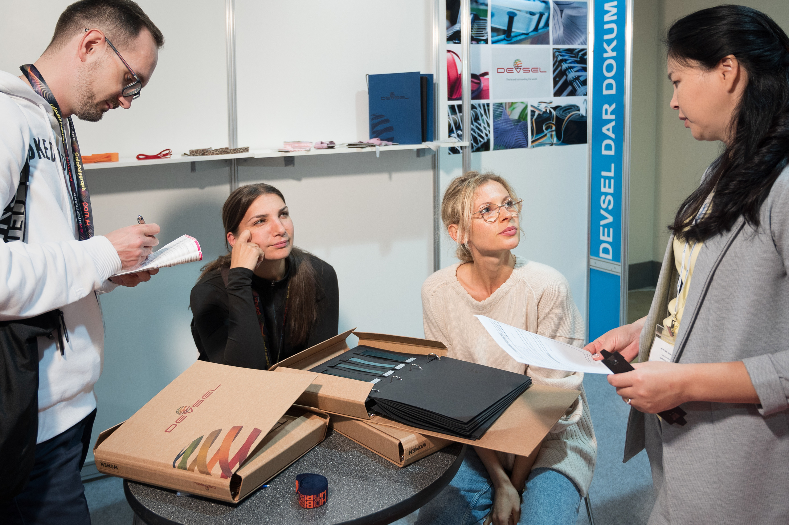 Выставка. Профессиональный фотограф Москва Россия Граждан Олег