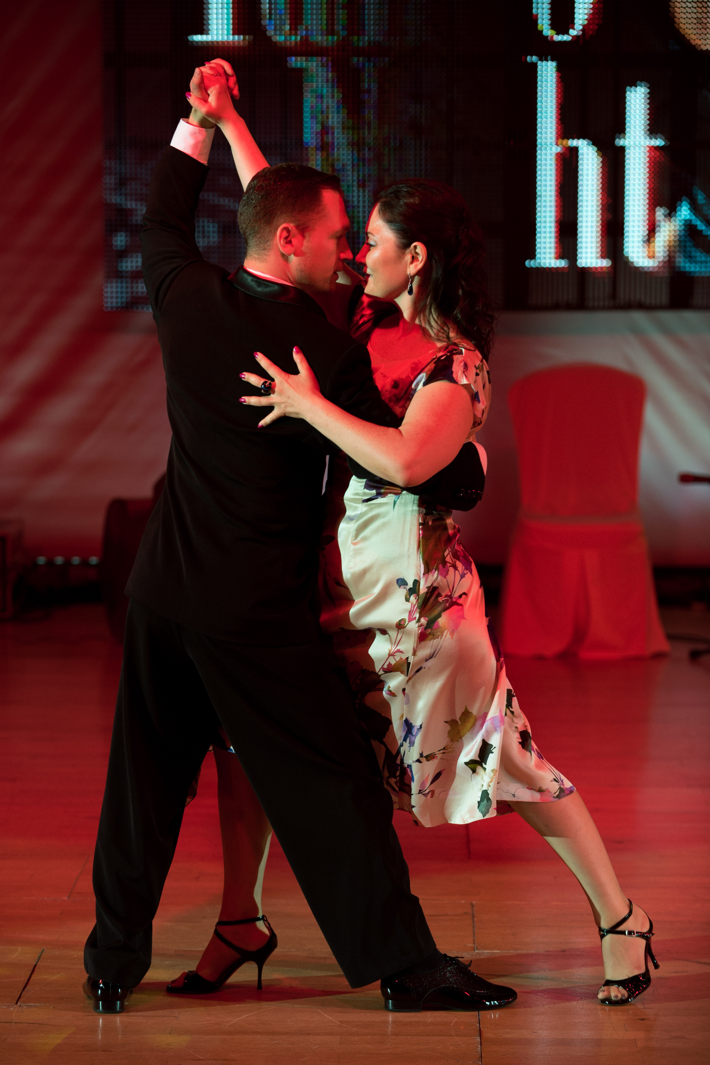 Танцы. Профессиональный фотограф Москва Россия Граждан Олег