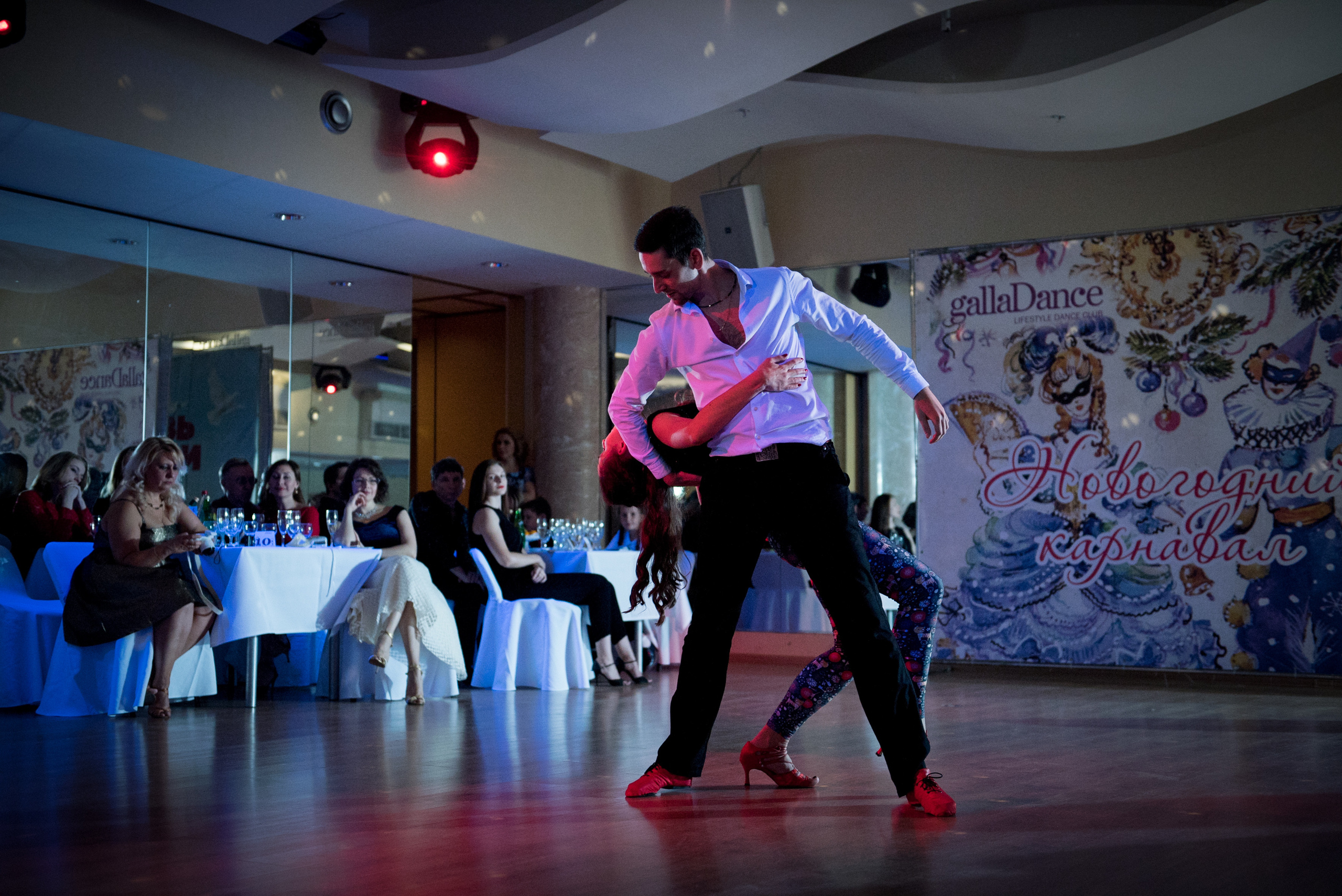 Танцы. Профессиональный фотограф Москва Россия Граждан Олег