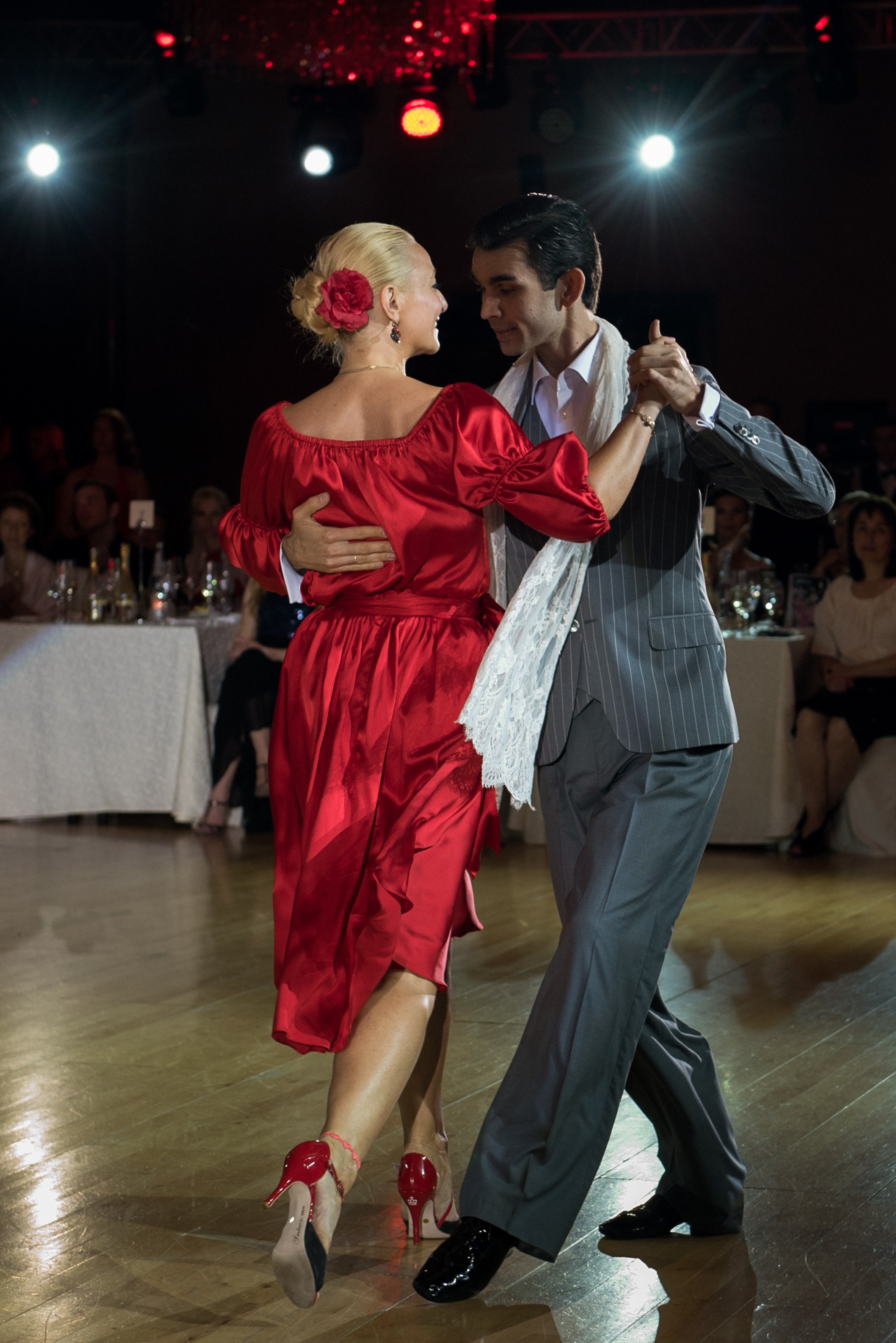 Танцы. Профессиональный фотограф Москва Россия Граждан Олег