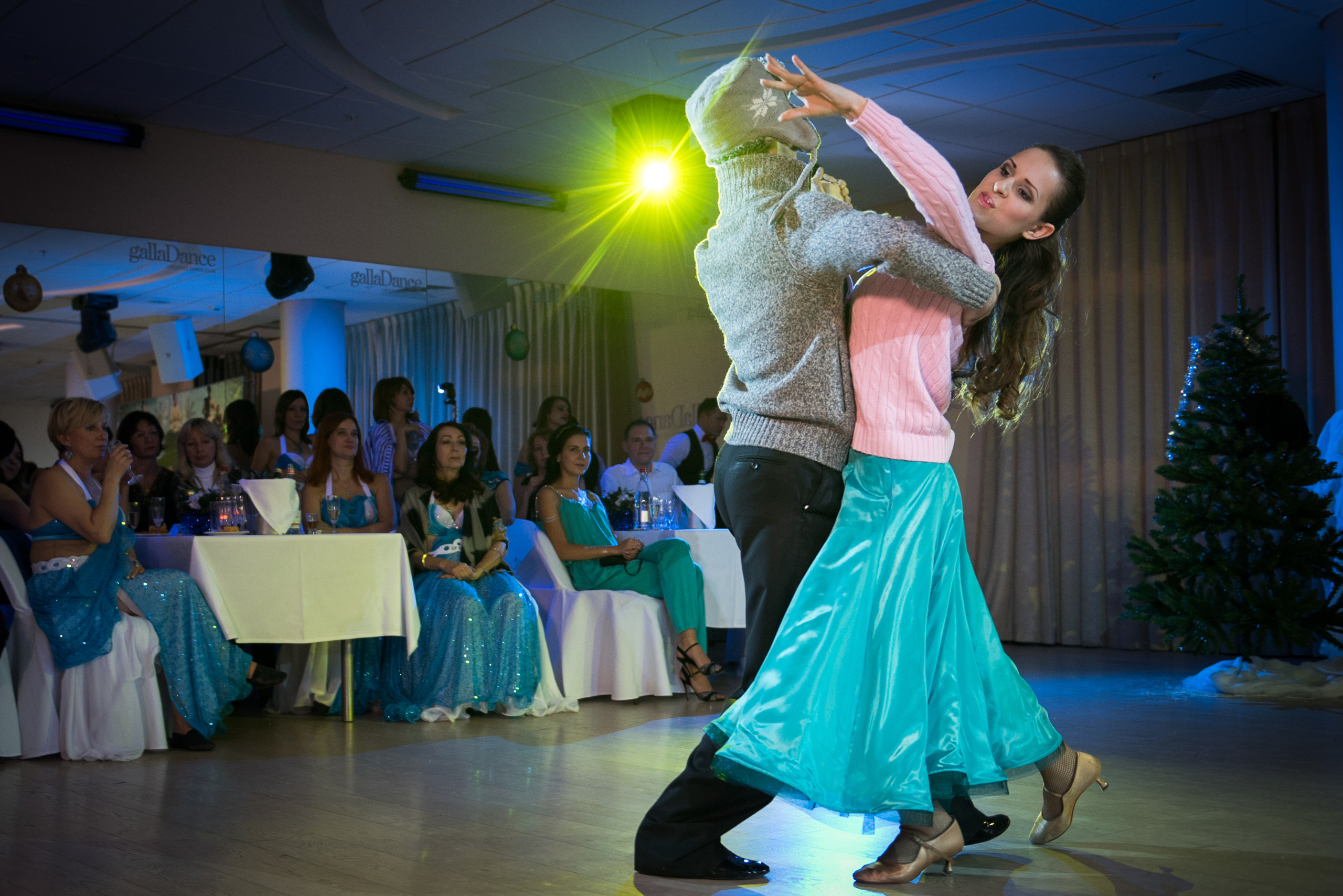 Танцы. Профессиональный фотограф Москва Россия Граждан Олег