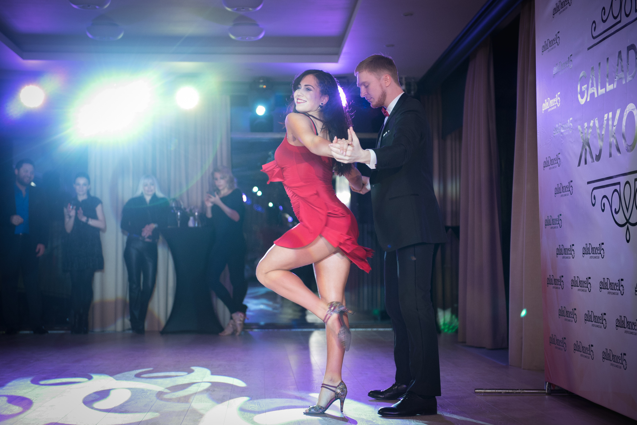 Танцы. Профессиональный фотограф Москва Россия Граждан Олег