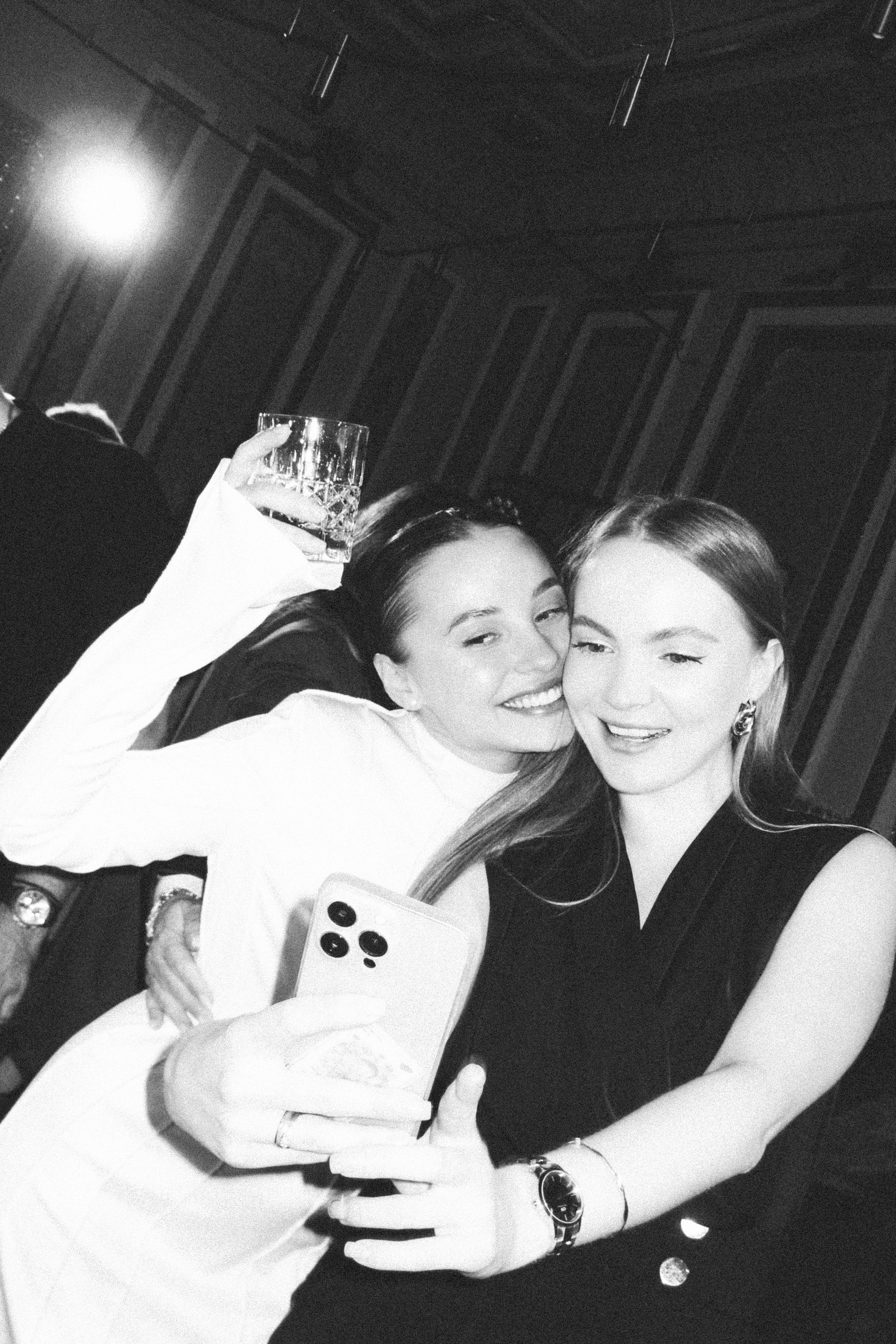 В&К (мыльница). Свадебный, семейный, женский фотограф в Москве, Мытищах, Королёве Ксения Узилле