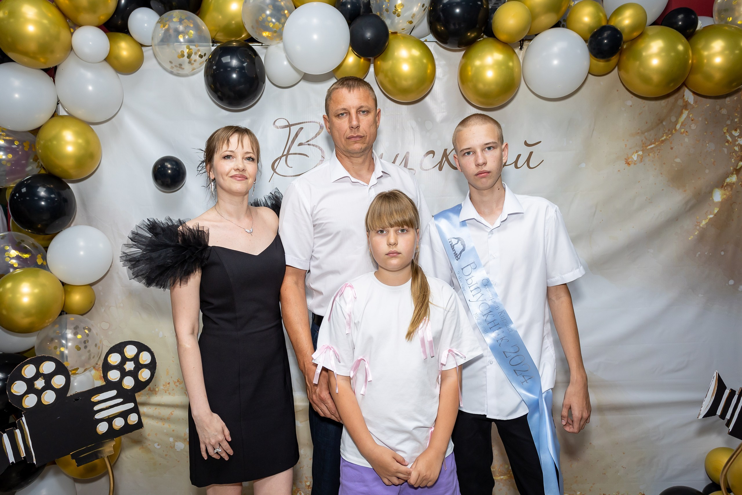 Вручение аттестата и выпускной вечер. Выпускные альбомы Майкоп, Краснодар Елена Золотарева