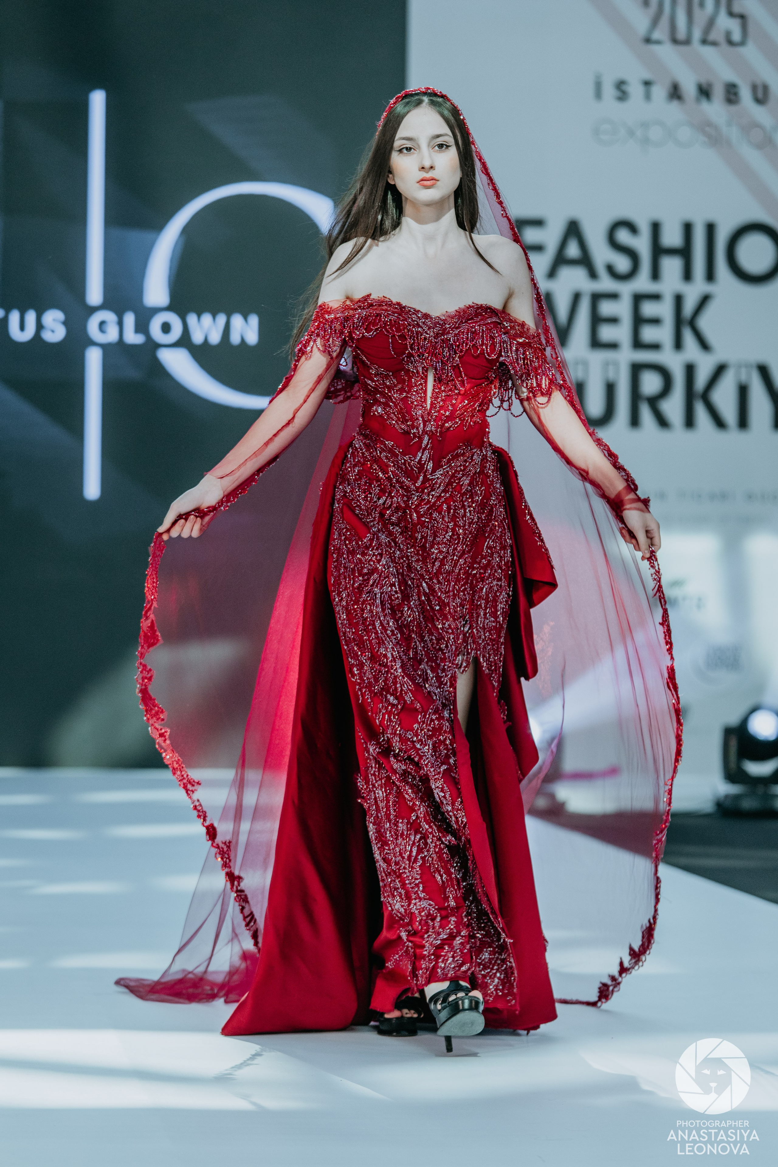 Fashion Week Türkiye [spring, 2025]. Anastasia Leonowa