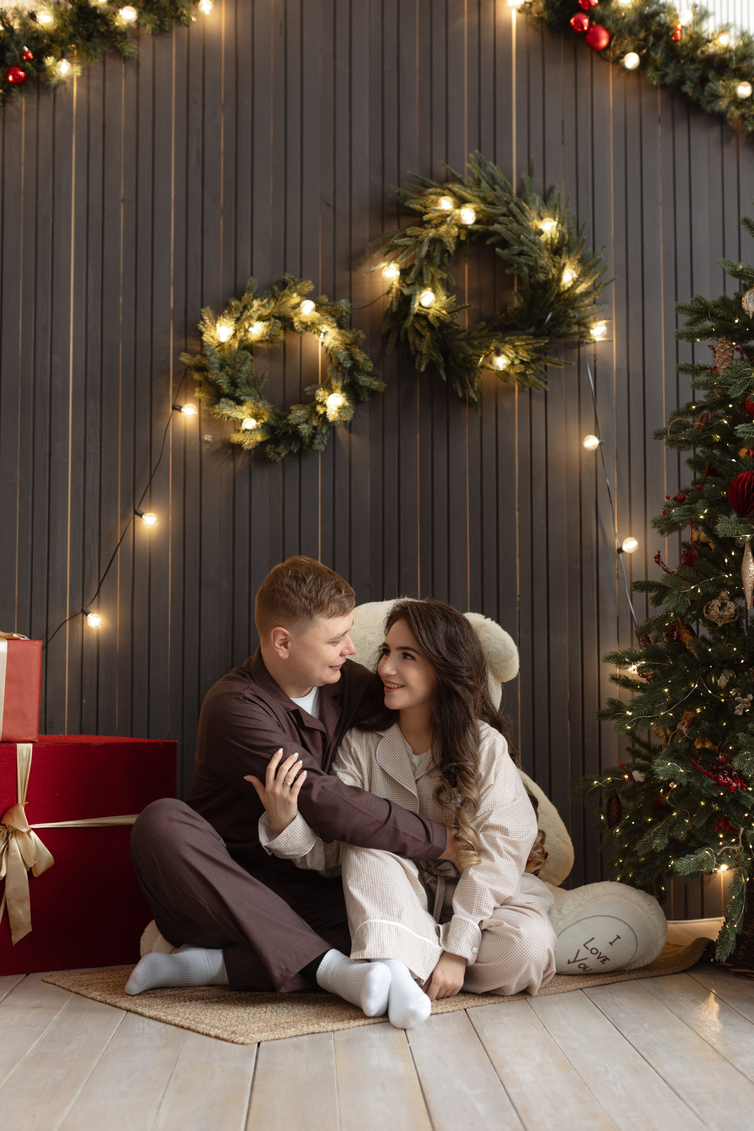 Новогодняя съемка в Историях (Большой зал). Фотограф беременности и новорожденных в Красноярске Вета Ланская