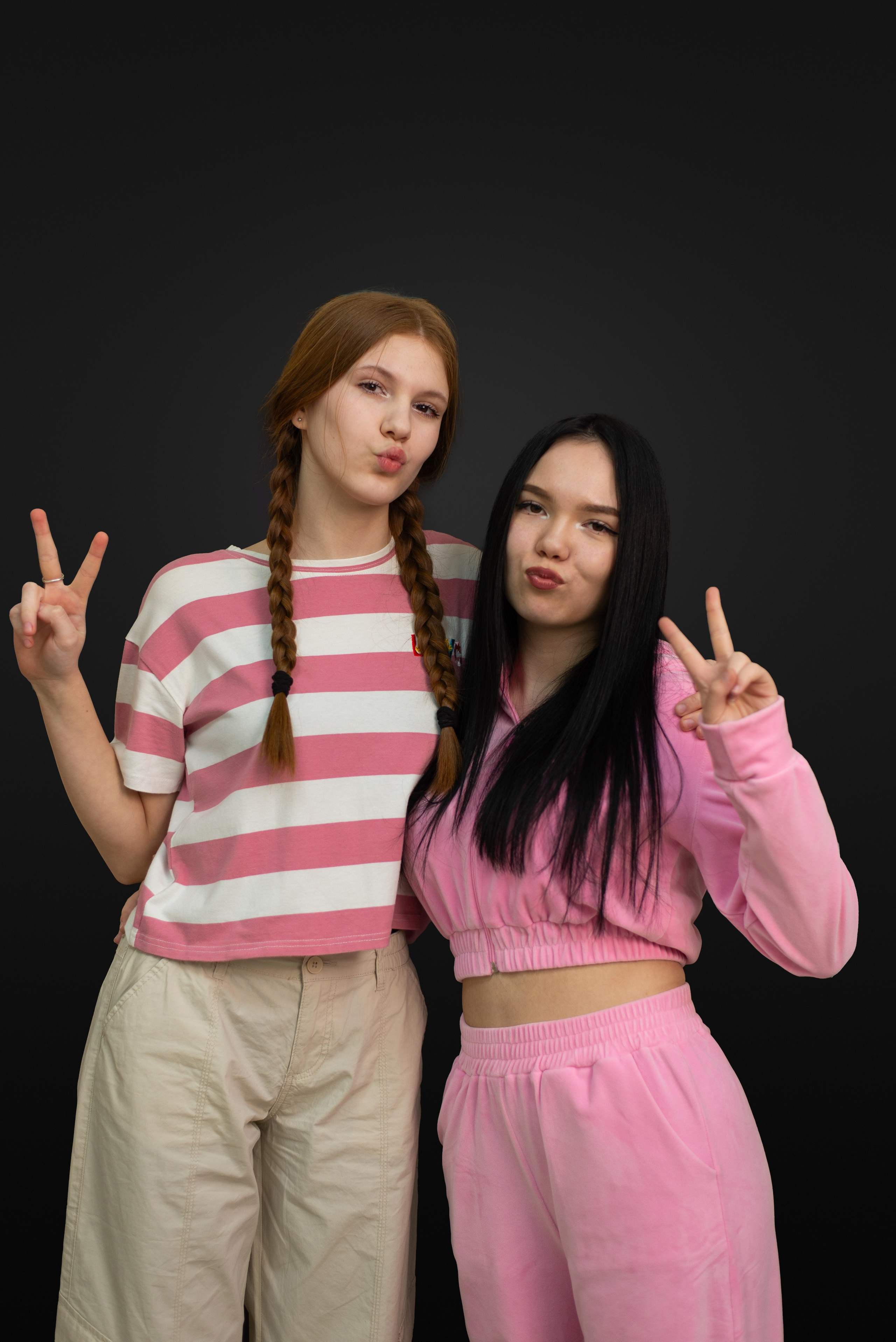 Выпускные альбомы 9-11 класс. Фотограф в Новомичуринске Наталья Малиновская