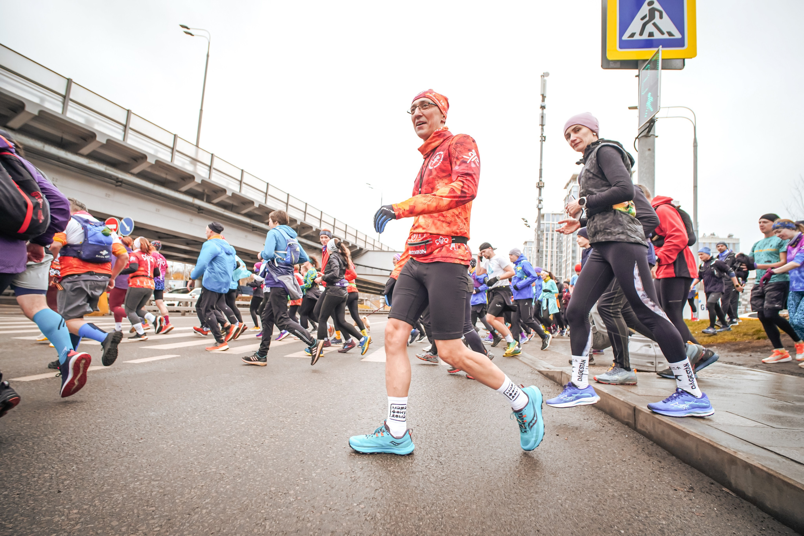 #марафонудома #яuzarun 2024 2-я петля, группа 6:30. Роман Капилюшов. Бег. Фото. Видео. г. Люберцы