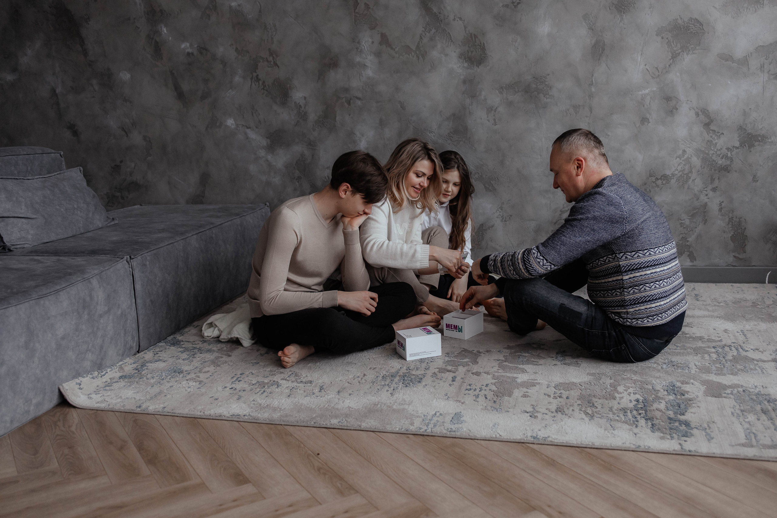 Студийная фотосессия семьи для Дмитрия, Анастасии, Алексея и Полины. Семейный фотограф в Москве, Щелково, Фрязино _ Виктория Степанова