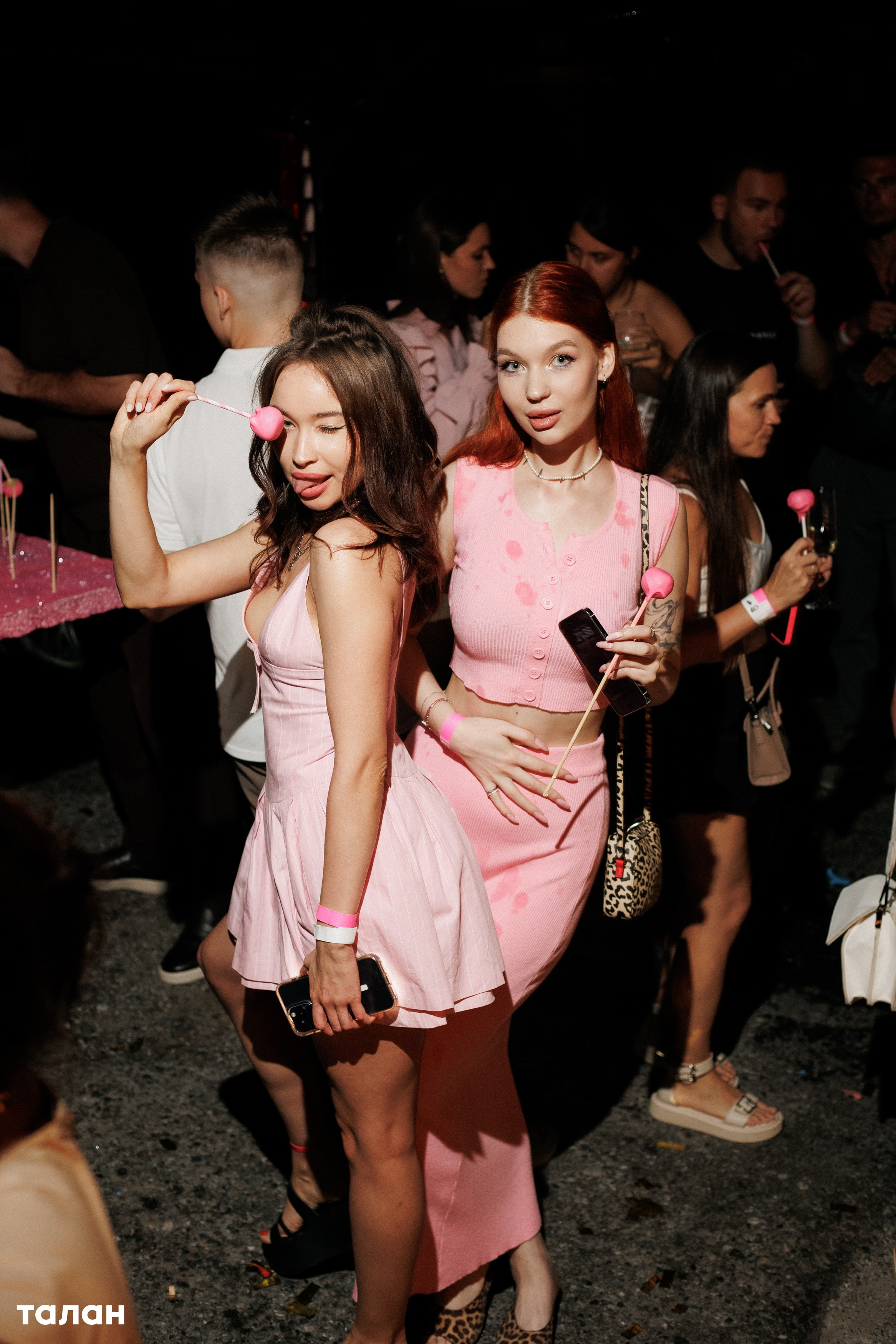 ВИНОТЕКА [бар+магаз] — BIRTHDAY PARTY. СВОИ. ФОТООТЧЕТЫ-СОБЫТИЯ-МЕСТА