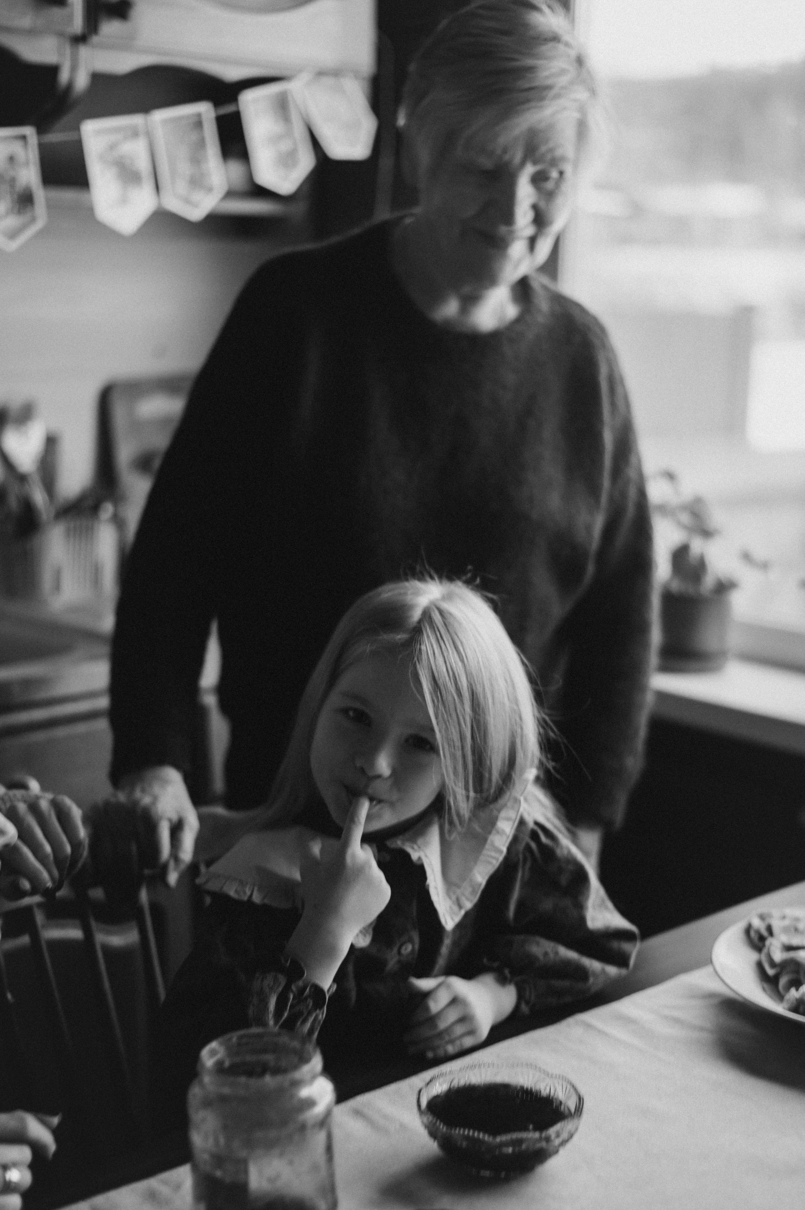 На блины к бабушке🤍. Свадебный и семейный фотограф Катя Шайни