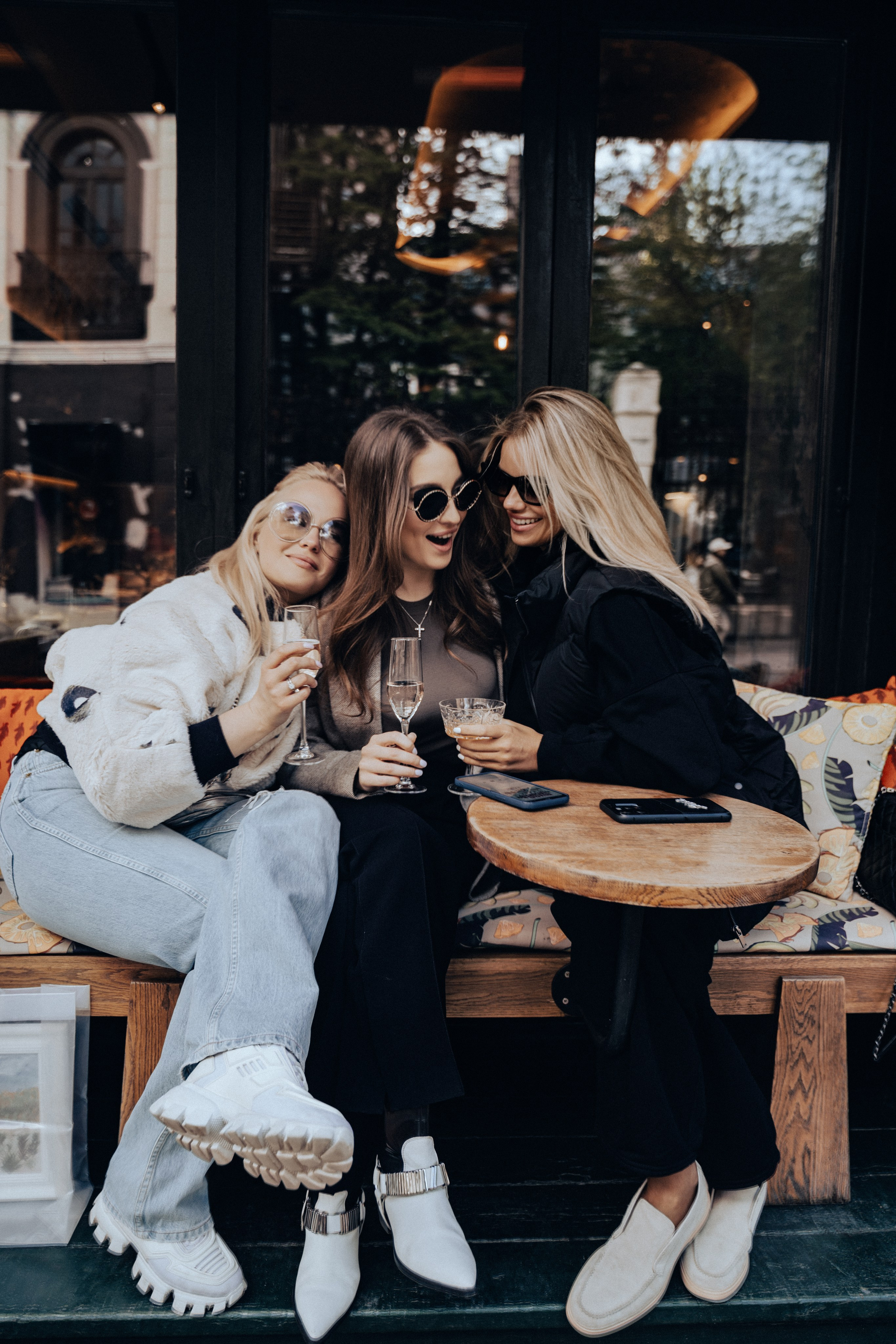 FRIENDS s t r e e t. Контент фотограф в Москве Кулич Настя