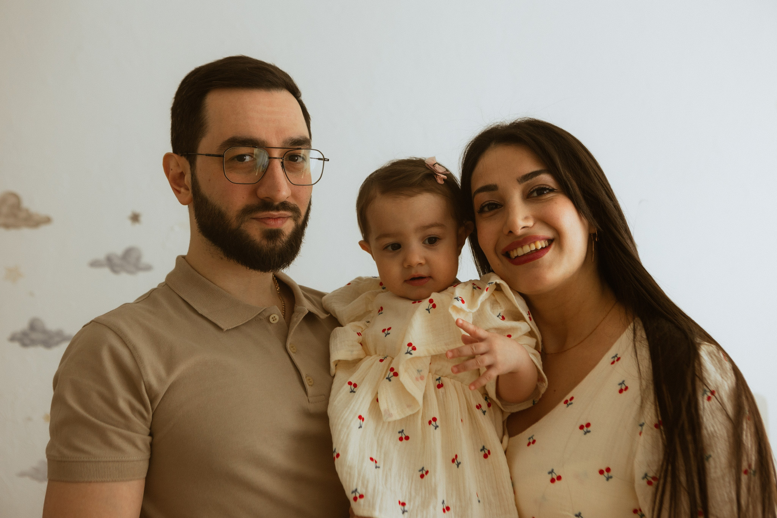 Семейная фотосессия на день рожденья девочки 1 год в студии