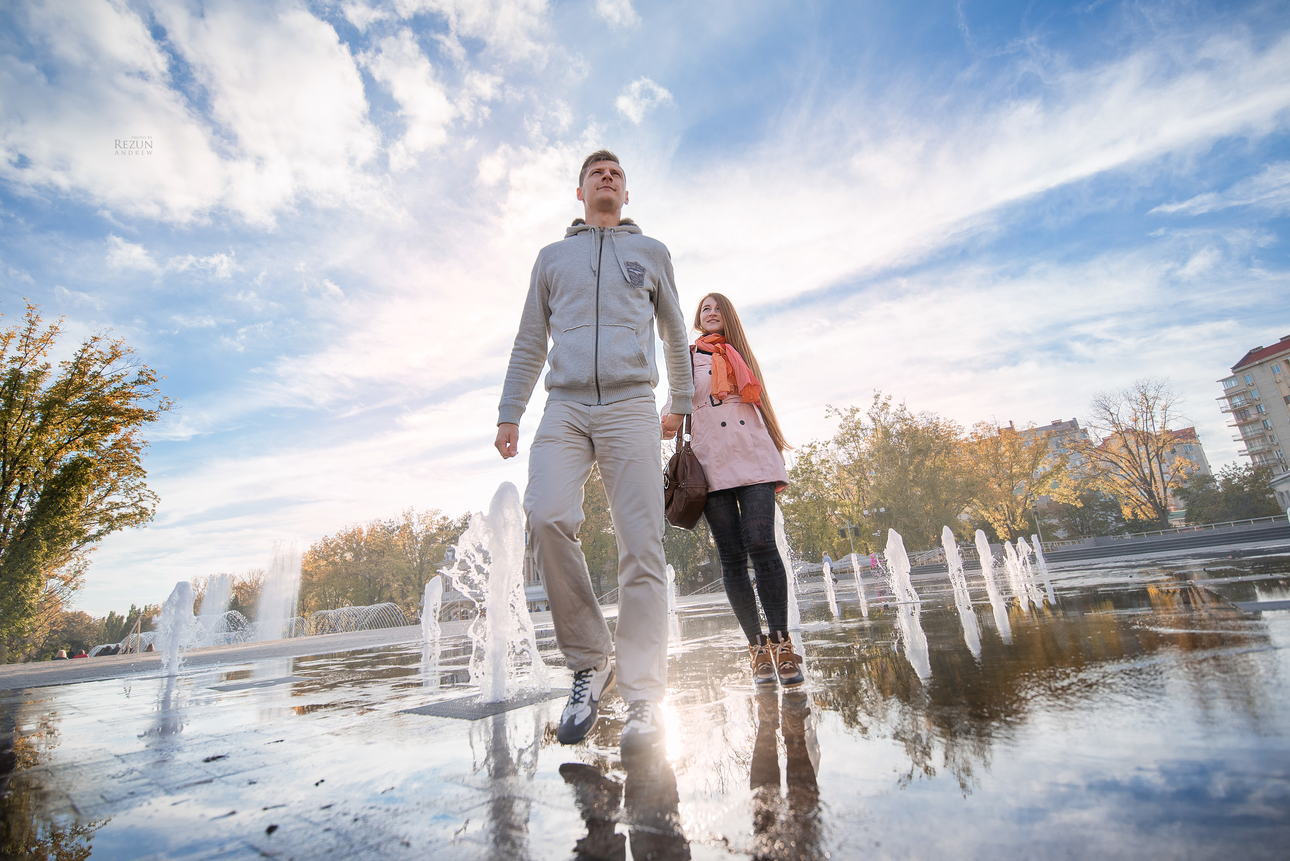 Фонтан - love story Даня и Катя. Фотограф в Краснодаре, Москве, Санкт-Петербурге Андрей Резун