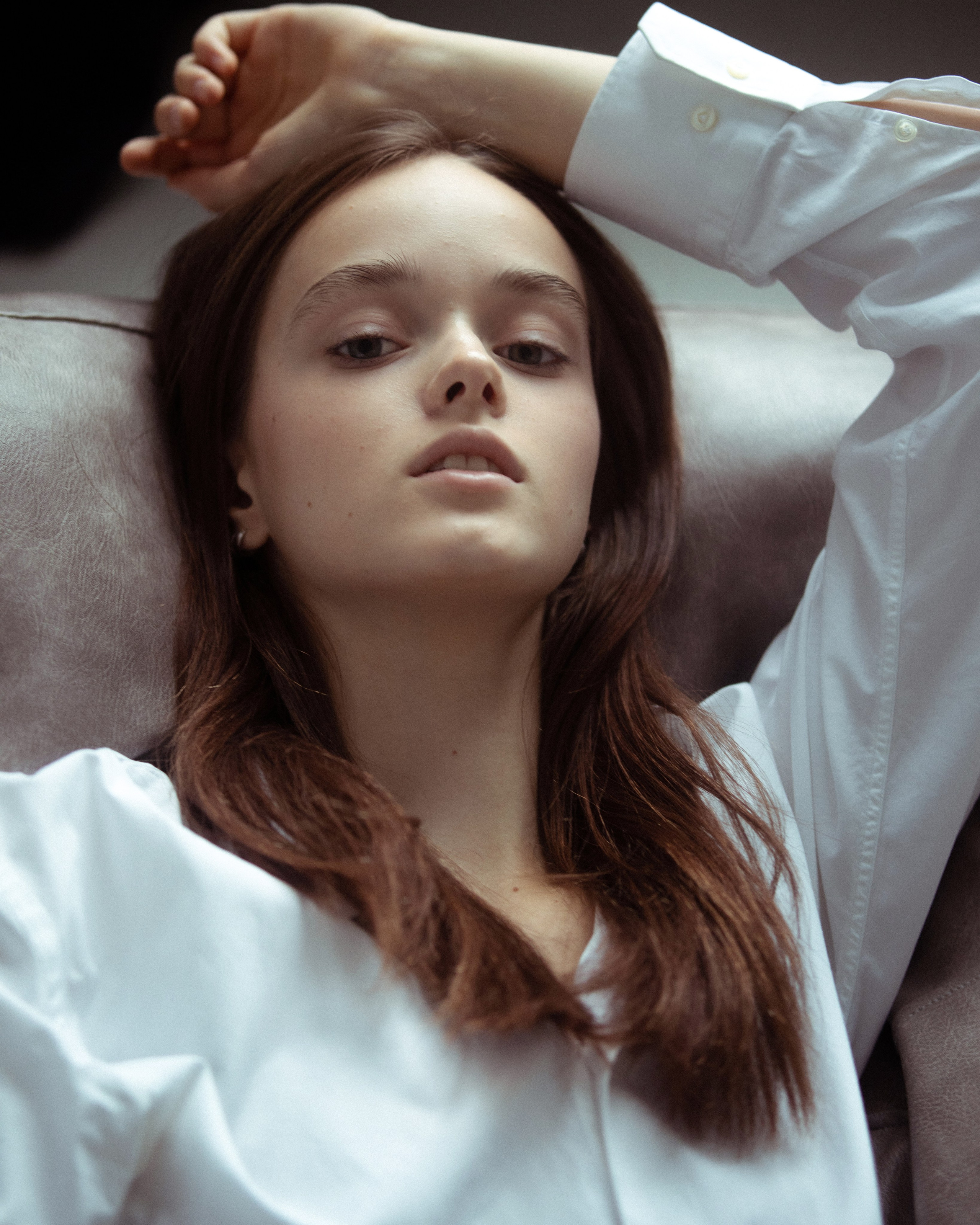 портрет женский в светлых тонах