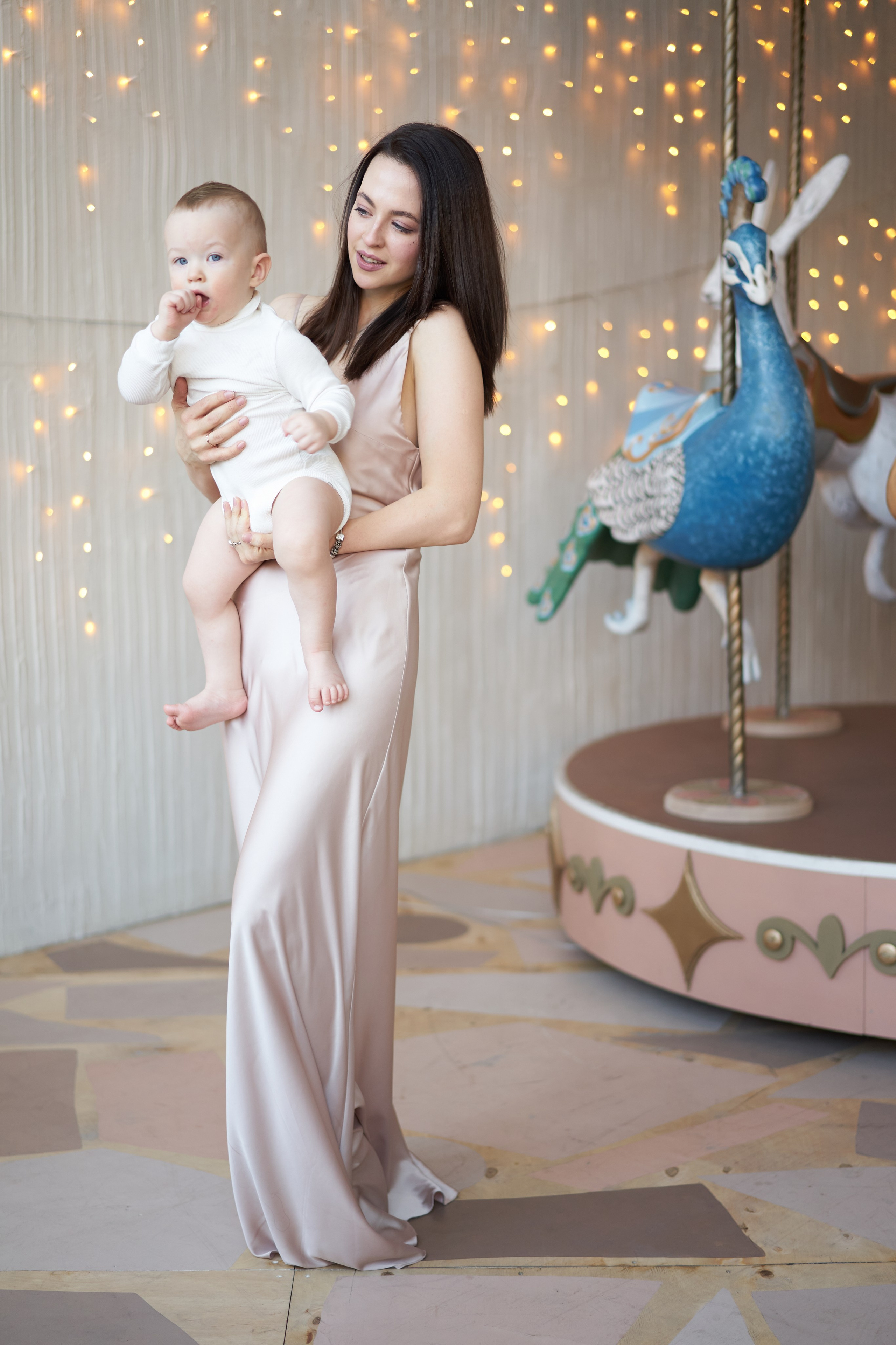 Семейная фотосессия в студии. Фотограф Екатеринбург Кокшарова Александра