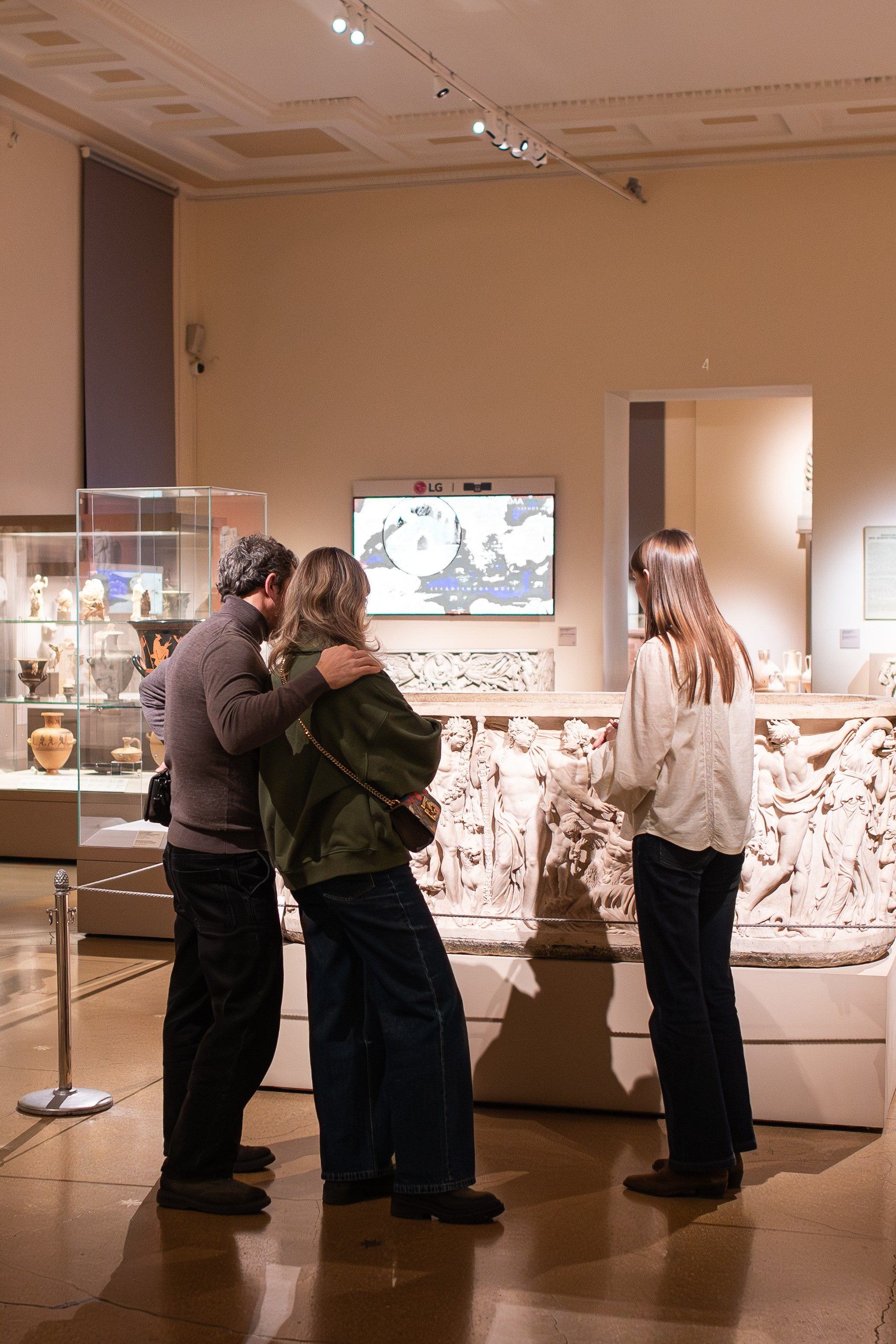 Предложение в закрытом музее Пушкина. Свадебный фотограф в Москве Анна Сдобнова