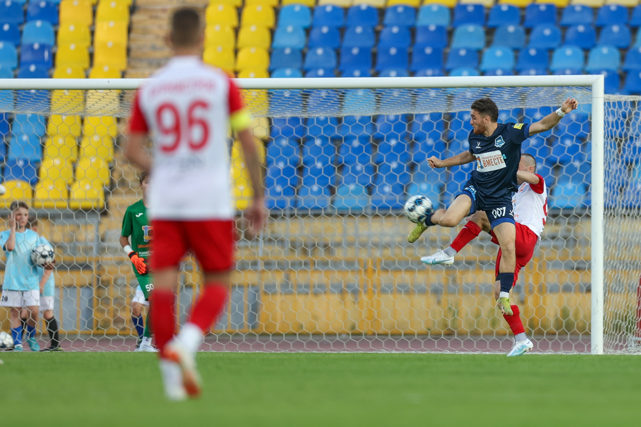 Благотворительный футбольный матч Друзья Бурмистрова vs ФК Fight Nights. Спортивный репортажный фотограф Казань Нафис Сиразетдинов