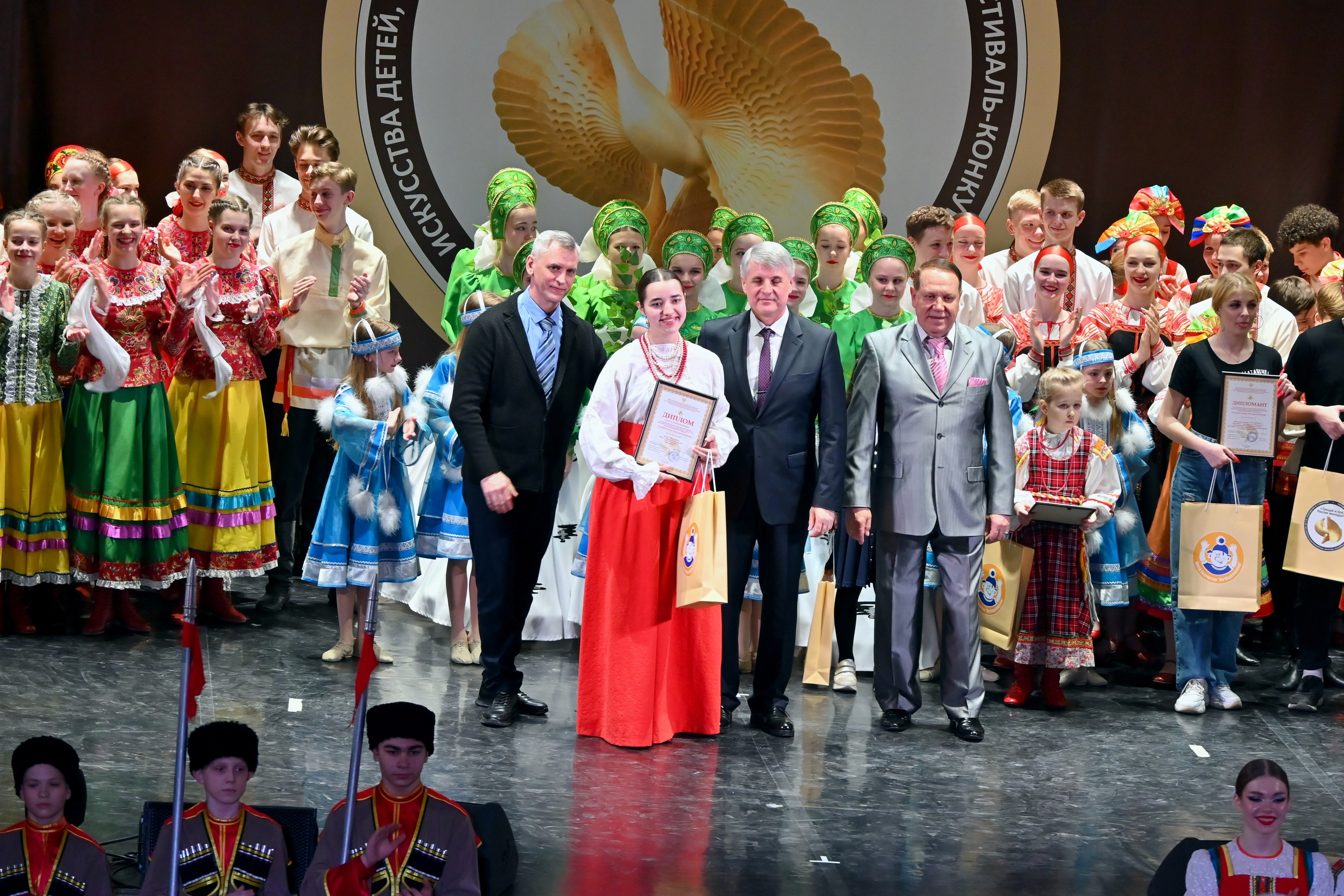 Гала-концерт. Танцуй и пой, Россия Молодая! 22.04.2024. Профессиональный фотограф в Москве Алёна Котова