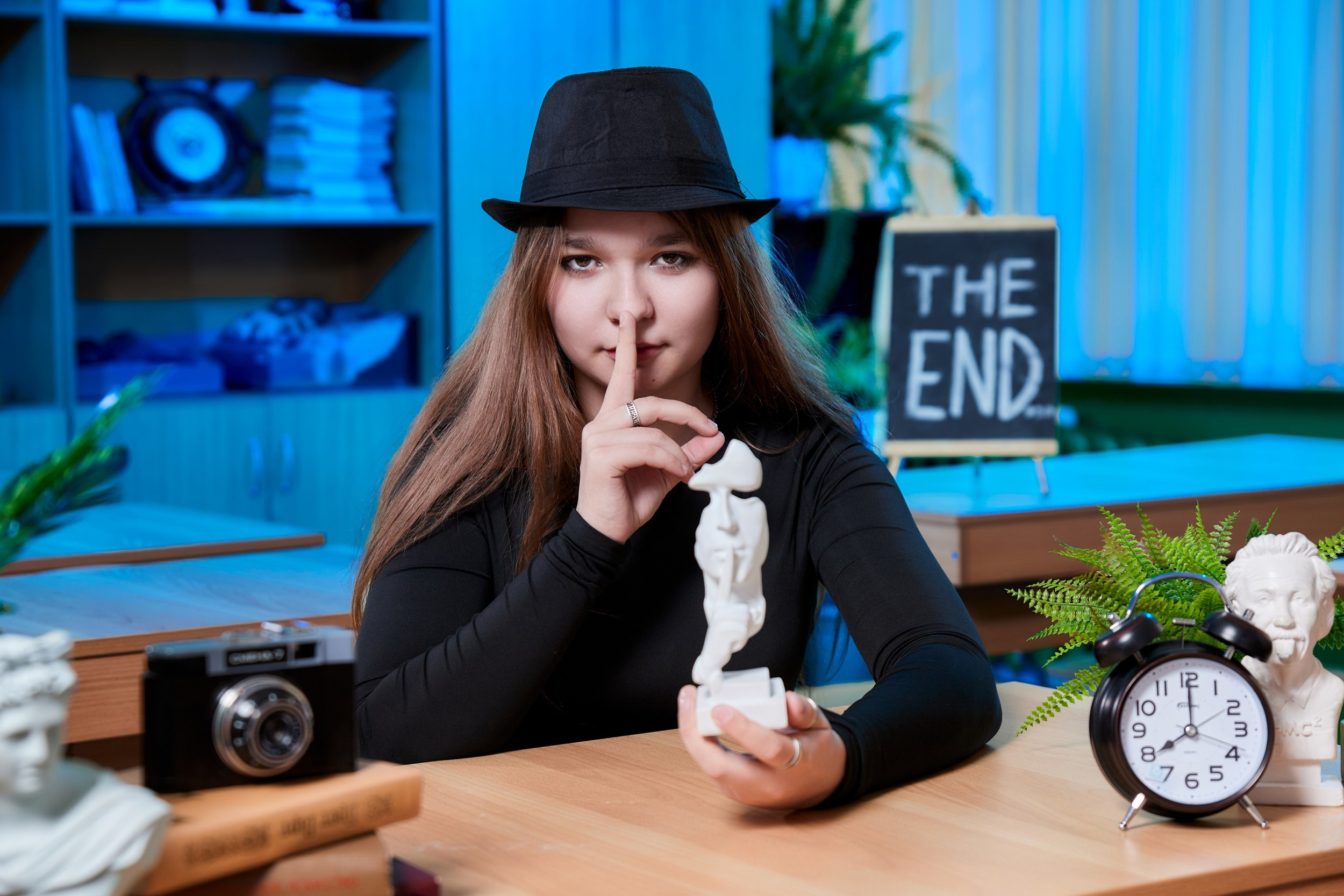 ШКОЛА. ЦВЕТНОЙ СВЕТ. Фотограф Татаринов Андрей (Донецк / Макеевка)