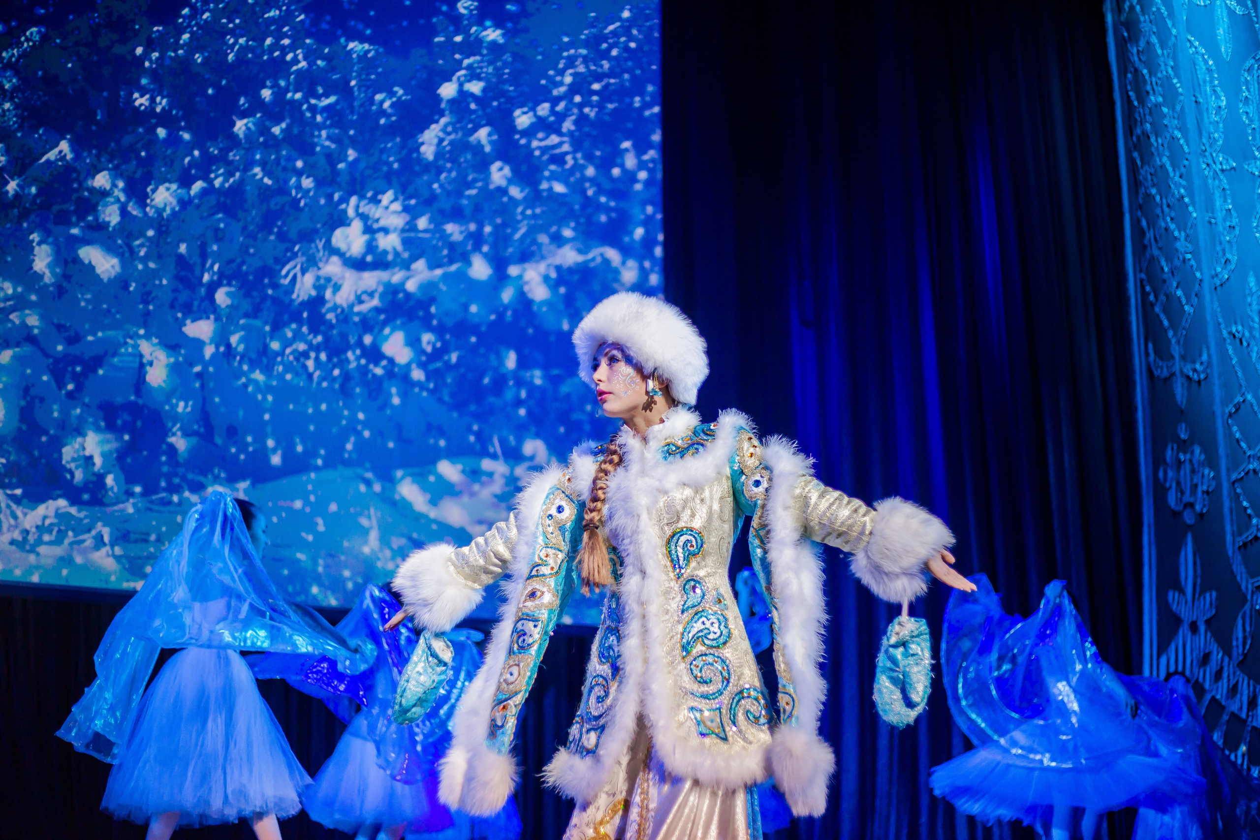 Репортаж — детская елка в БКЗ. Свадебный и семейный фотограф в Санкт-Петербурге Макеева Наталья