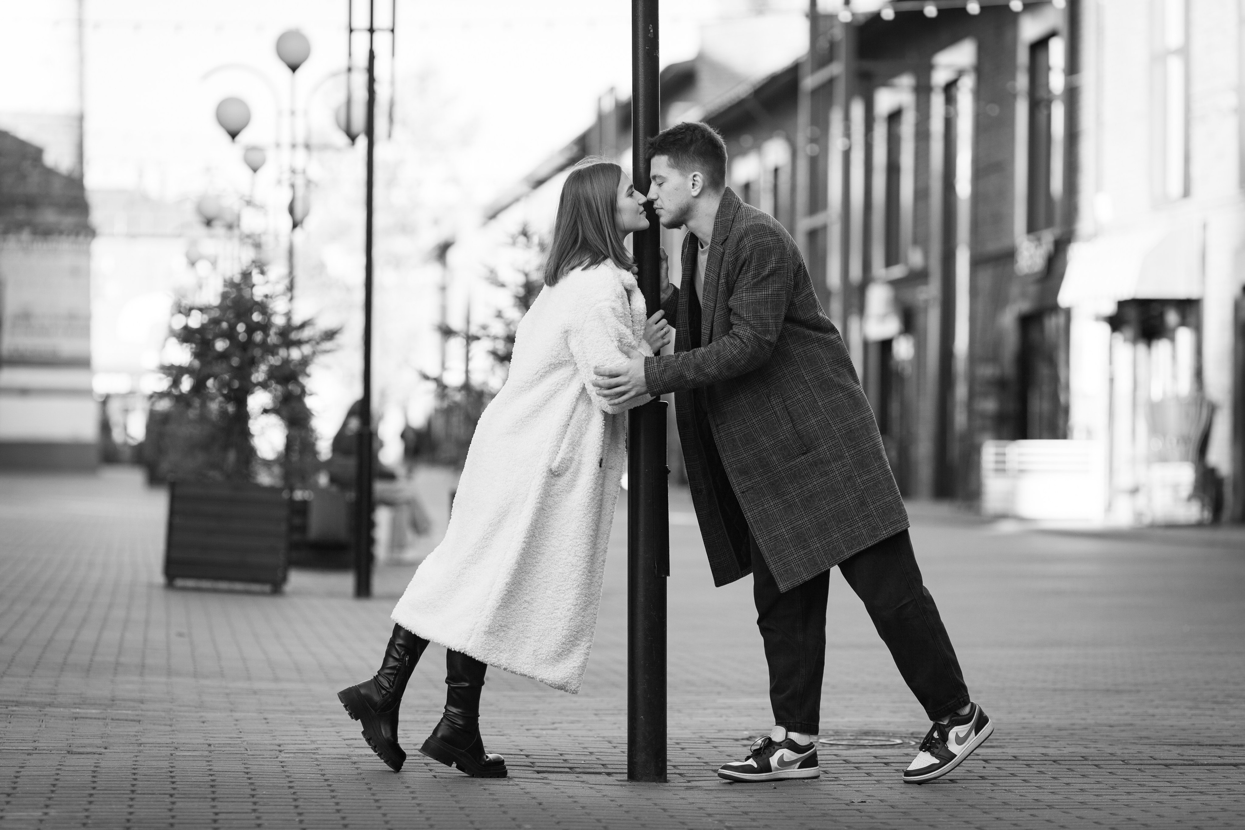 В+Л ЧБ. Фотохудожник Артём Парамонов