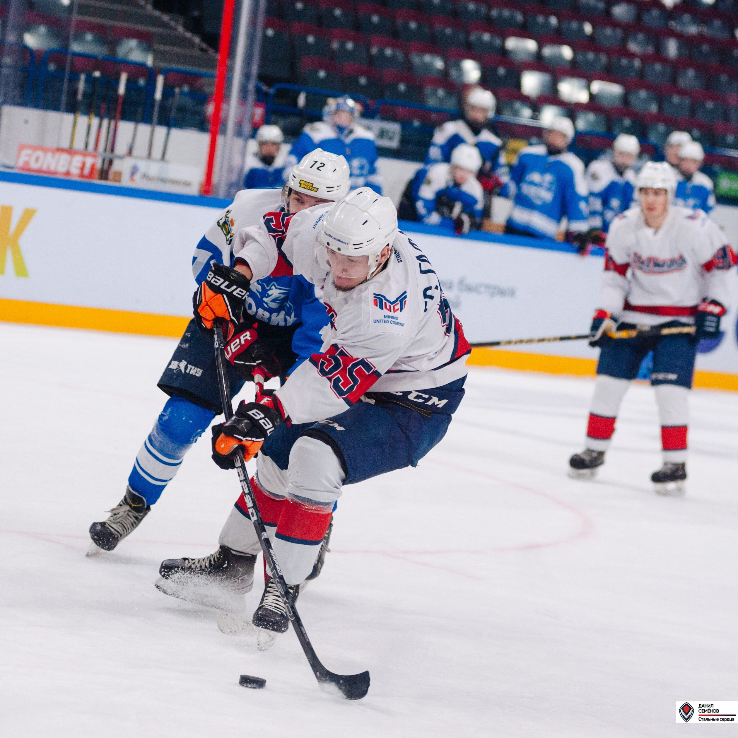 Чемпионат СХЛ. Стальные сердца — Газовик. Фотограф Магнитогорск Данил Семенов
