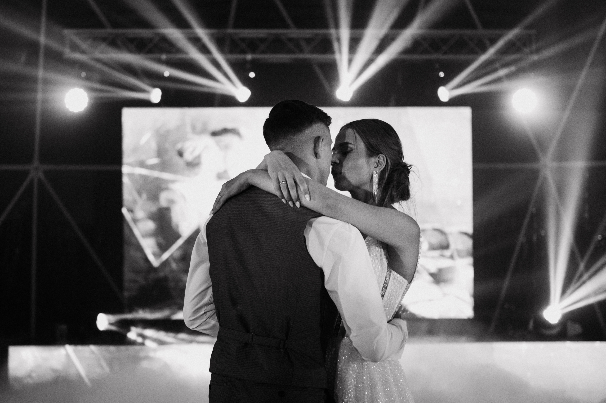 Саша и Даша. Свадебный фотограф Минск