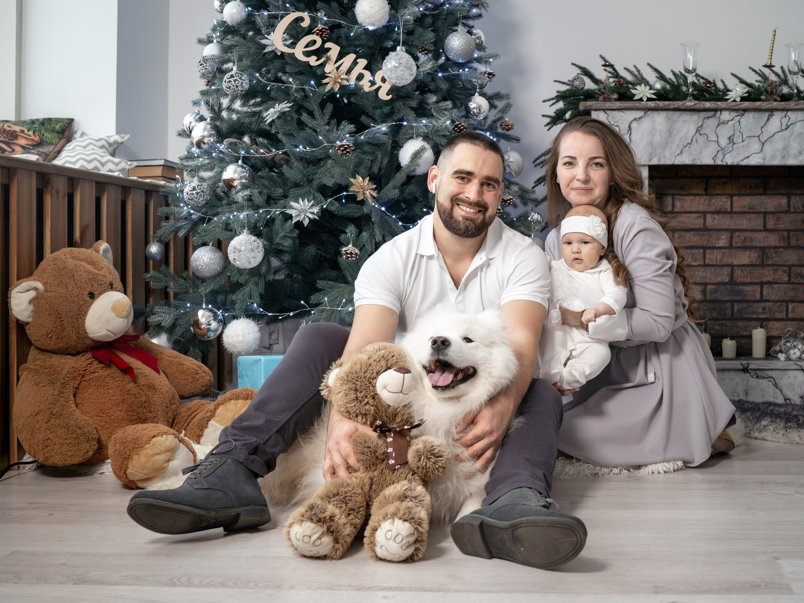 С самоедской лайкой. Фотограф Зинаида Евдокимова