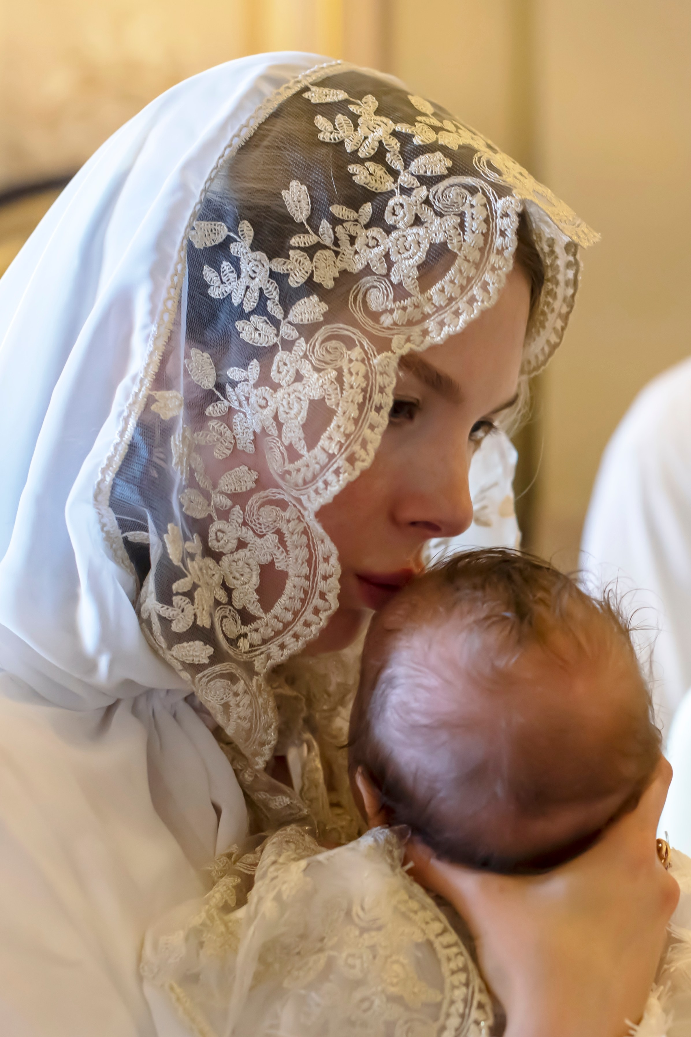 Крещение Елизаветы в Храме Климента Папы Римского. Свадебный и семейный фотограф в Москве Ирина Гончарова