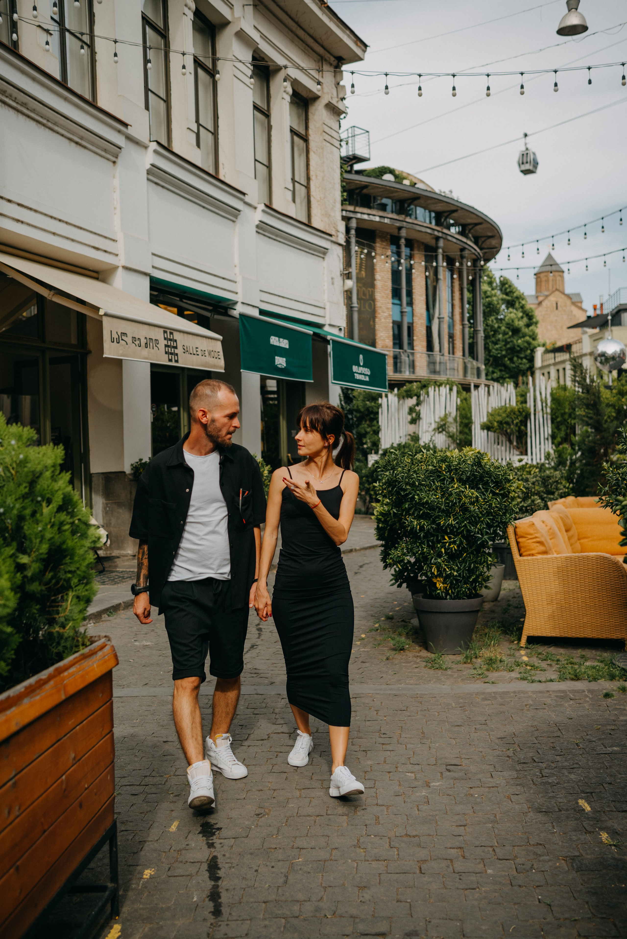 Свадебная фотопрогулка по городу Тбилиси. Портретный и свадебный фотограф в Тбилиси • xeniqo