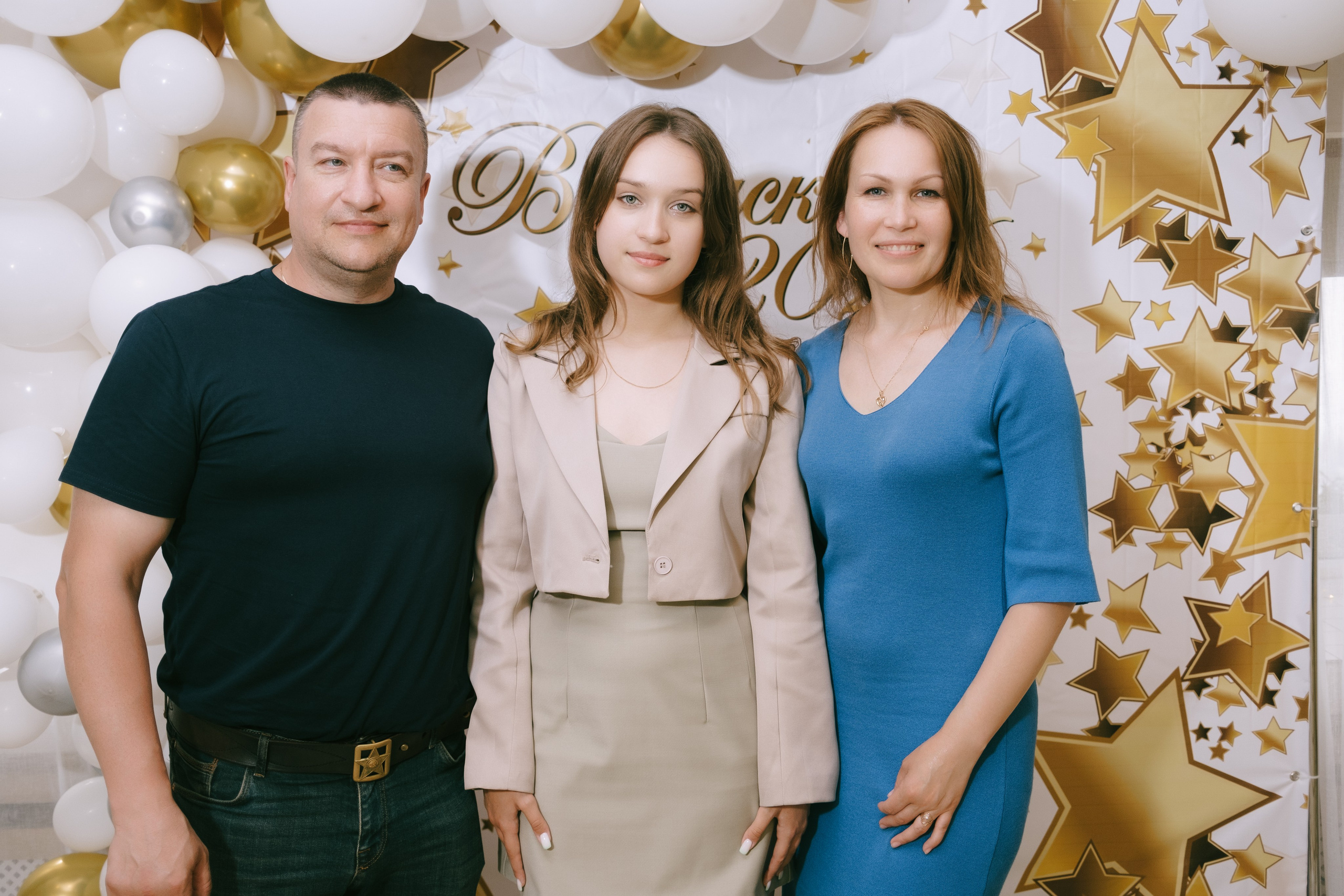 Выпускной школа 33. Свадебный и репортажной фотограф Денис Ожигин в Краснодаре и Краснодарском крае