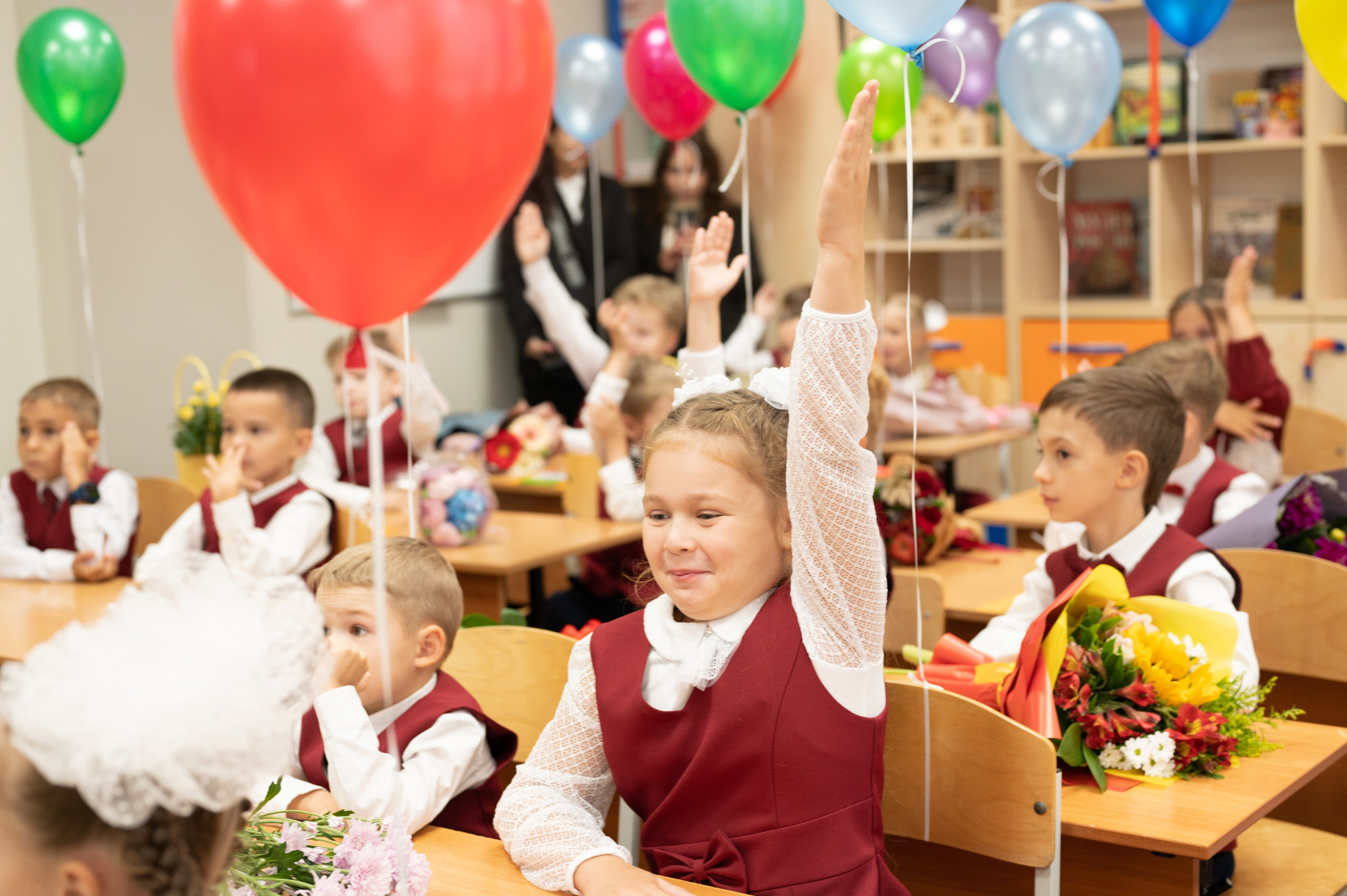 1 сентября 1 К 16 гимназия репортаж, линейка +в классе. Фотограф новорожденных, семейный детский в Тюмени Татьяна Морозова