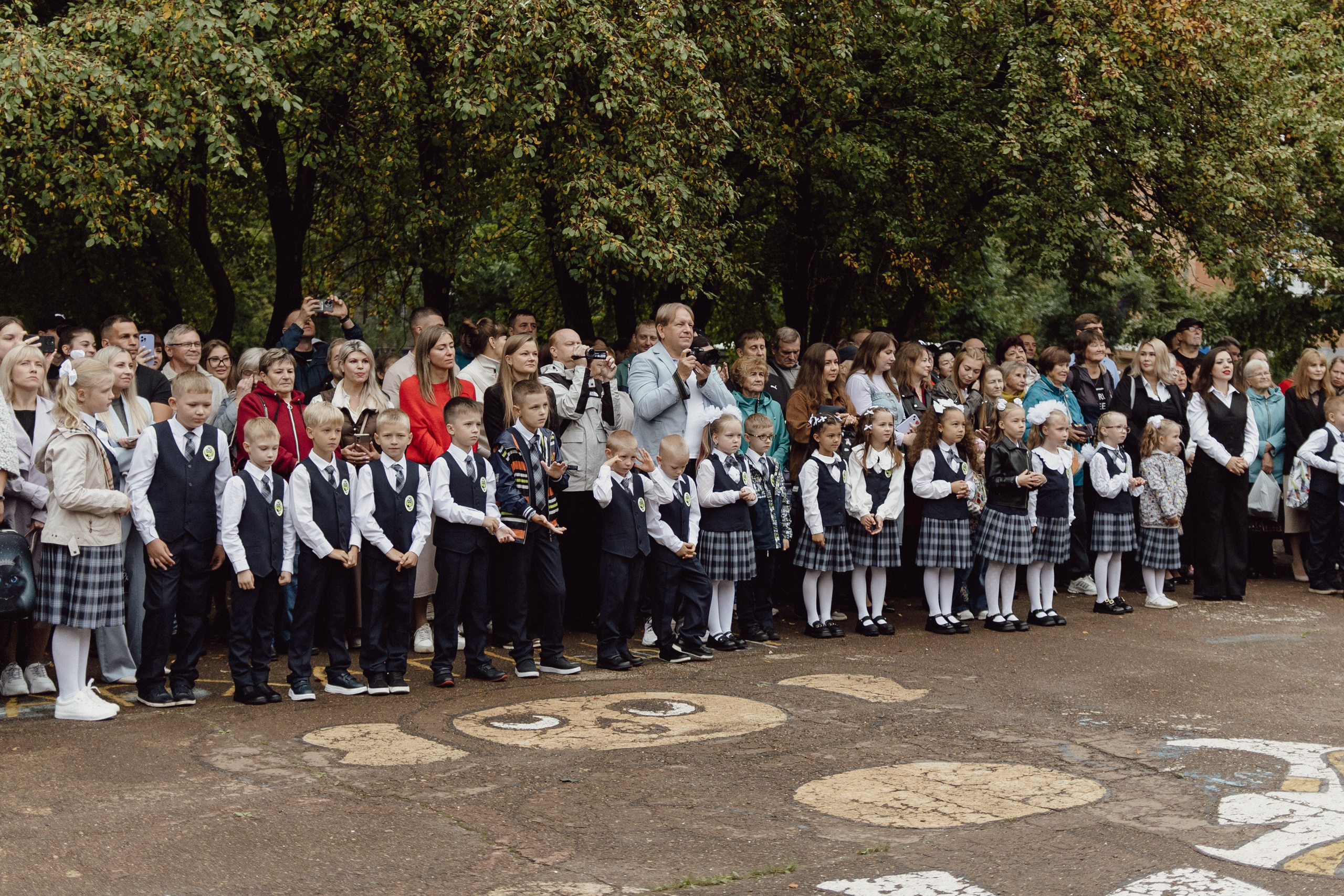 1 сентября 1 «Б» класса. Фотограф в Кирове и Кирово-Чепецке Валерия Шиляева