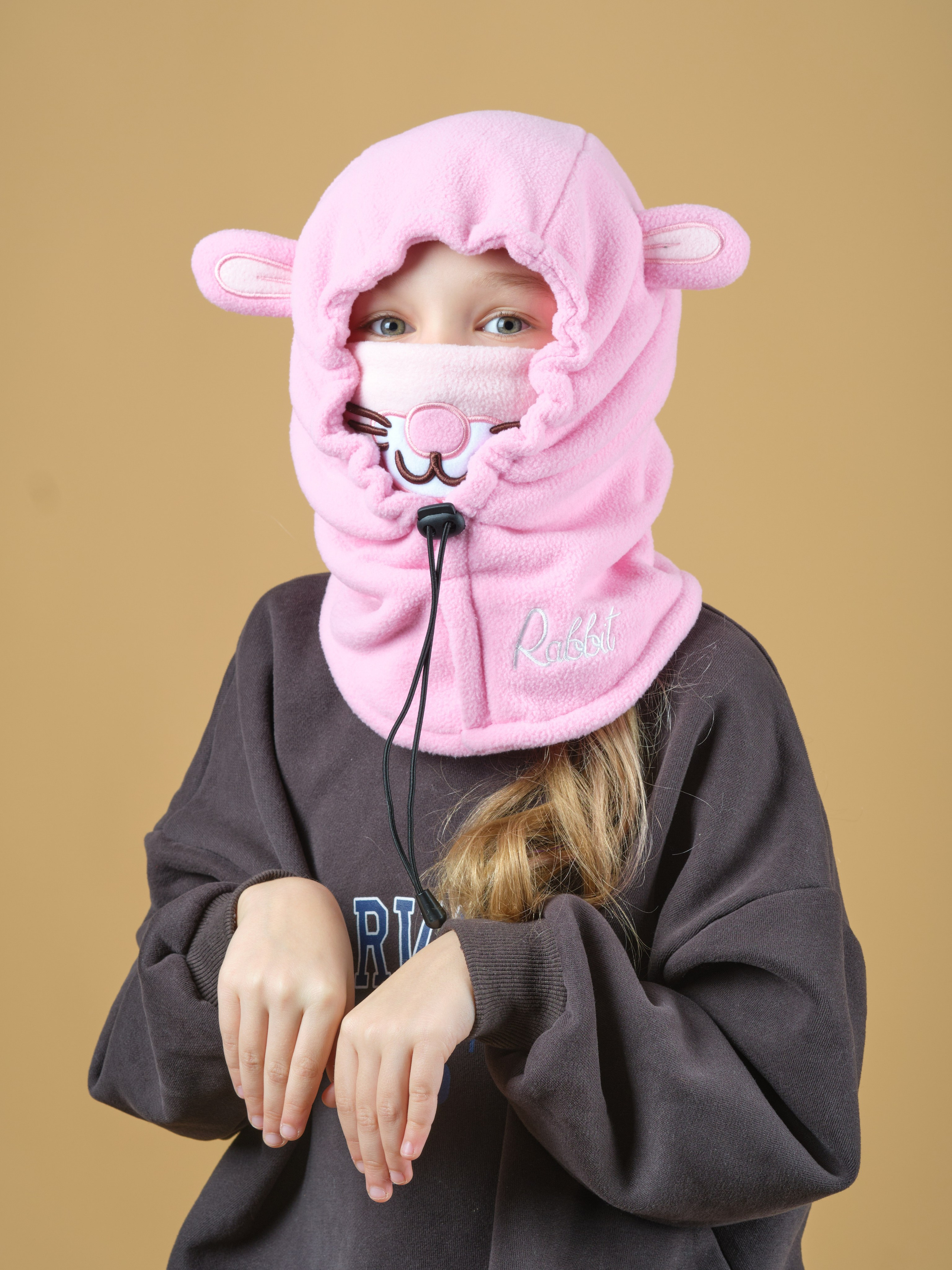 Детские шапки. Предметный фотограф в Краснодаре