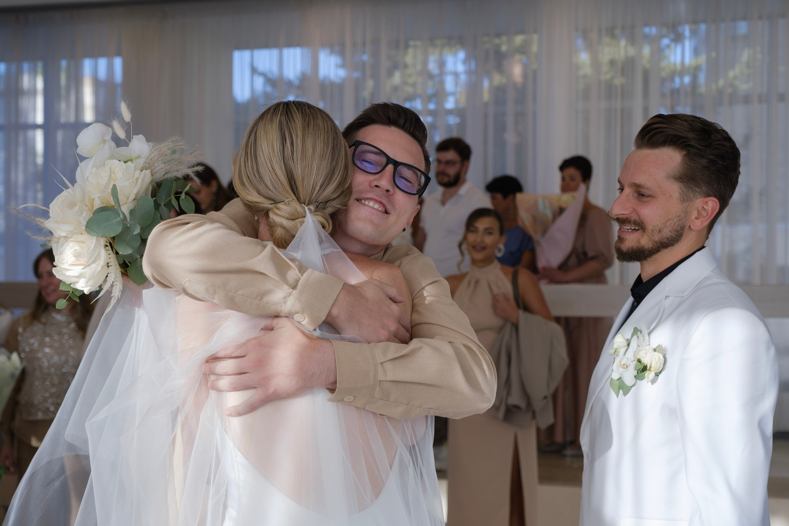 Alexander Alina. Wedding photographer