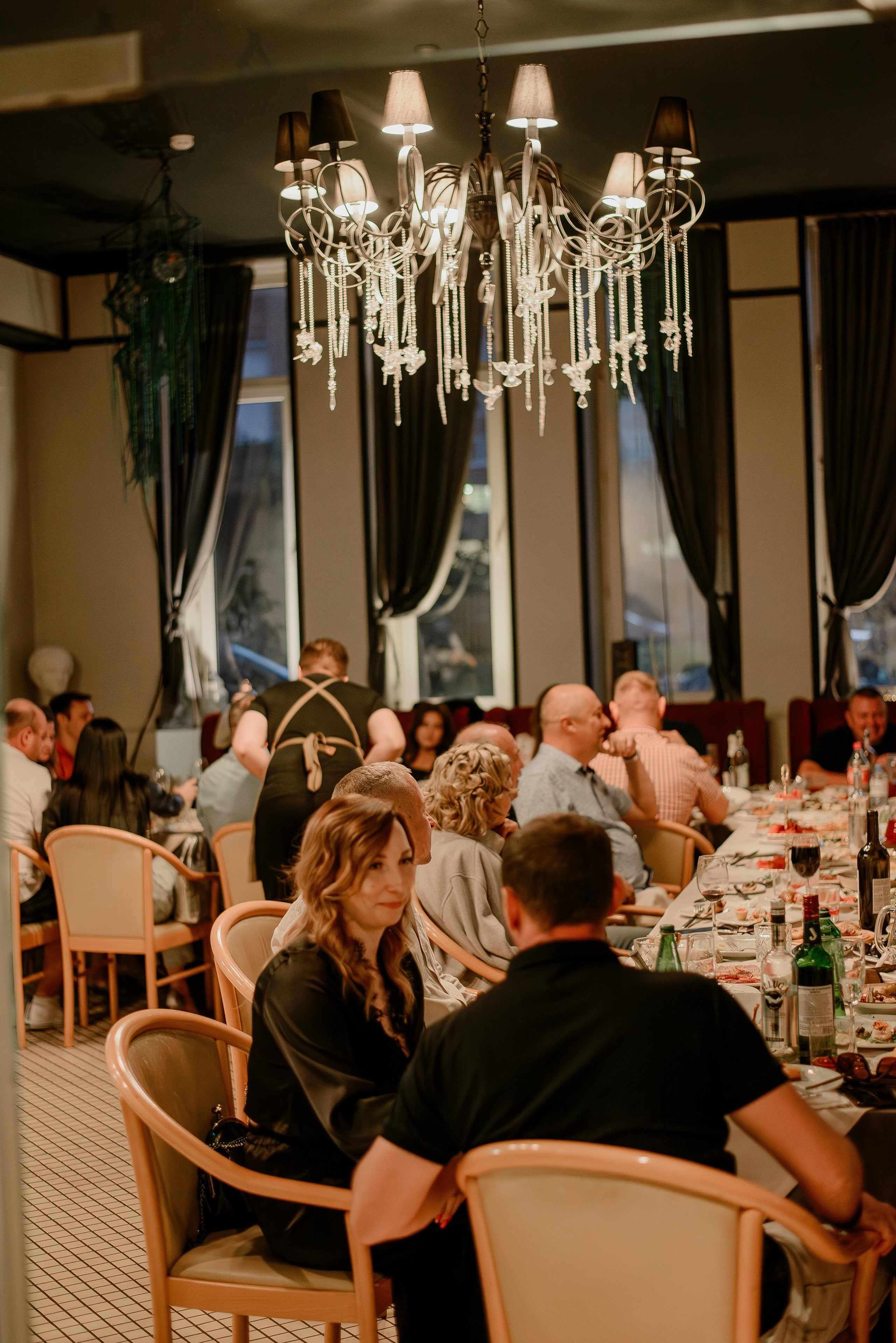 Свадьба и банкеты. Дина — ваш фотограф в Коломне и Москве. Живые портреты, любимые люди, важные события. Всё, что хочется помнить