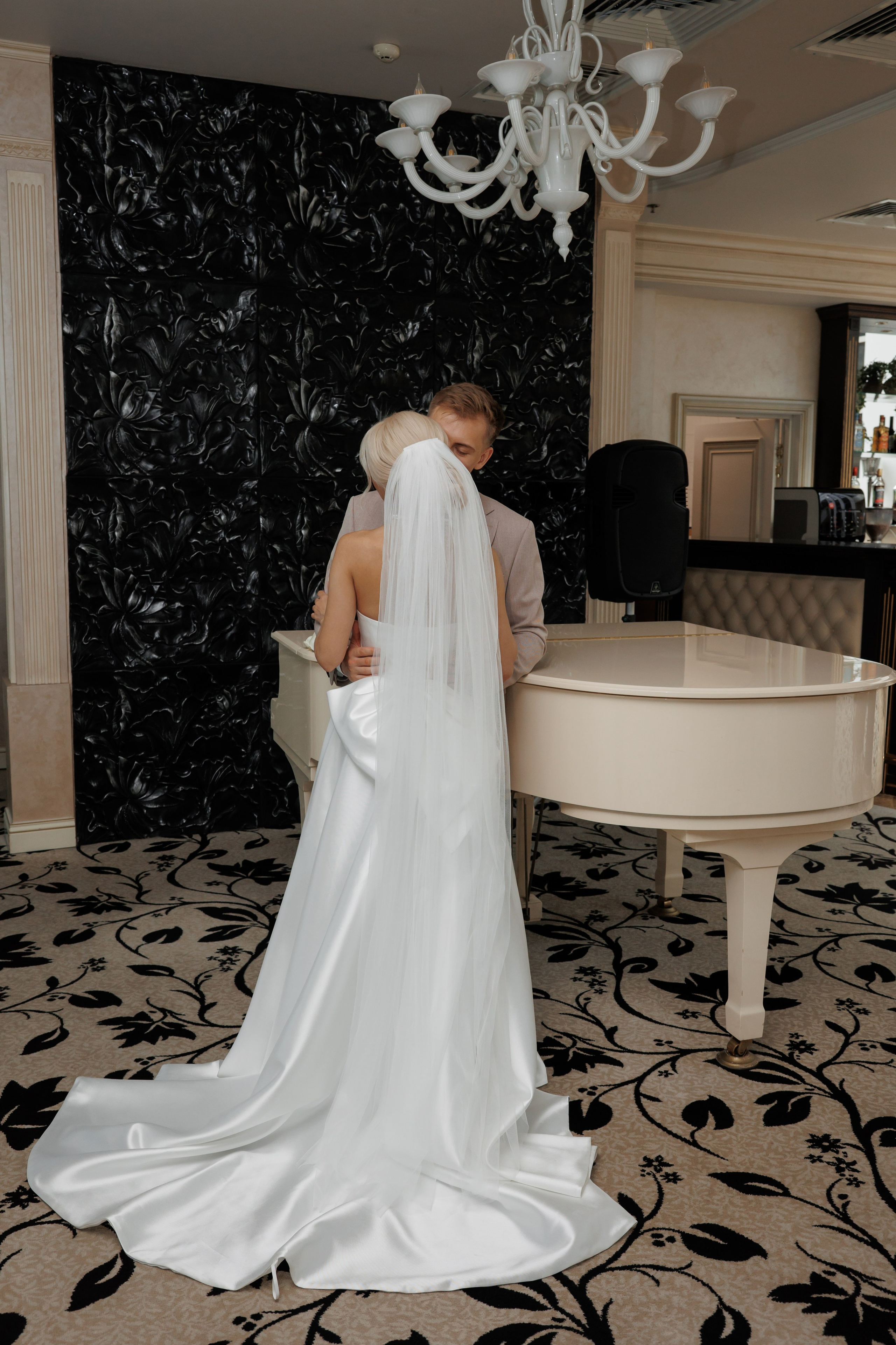 Отель «Милан», Шипиловский ЗАГС, прогулка в парке Царицыно. Свадебный и репортажный фотограф (Москва, Королев и другие)