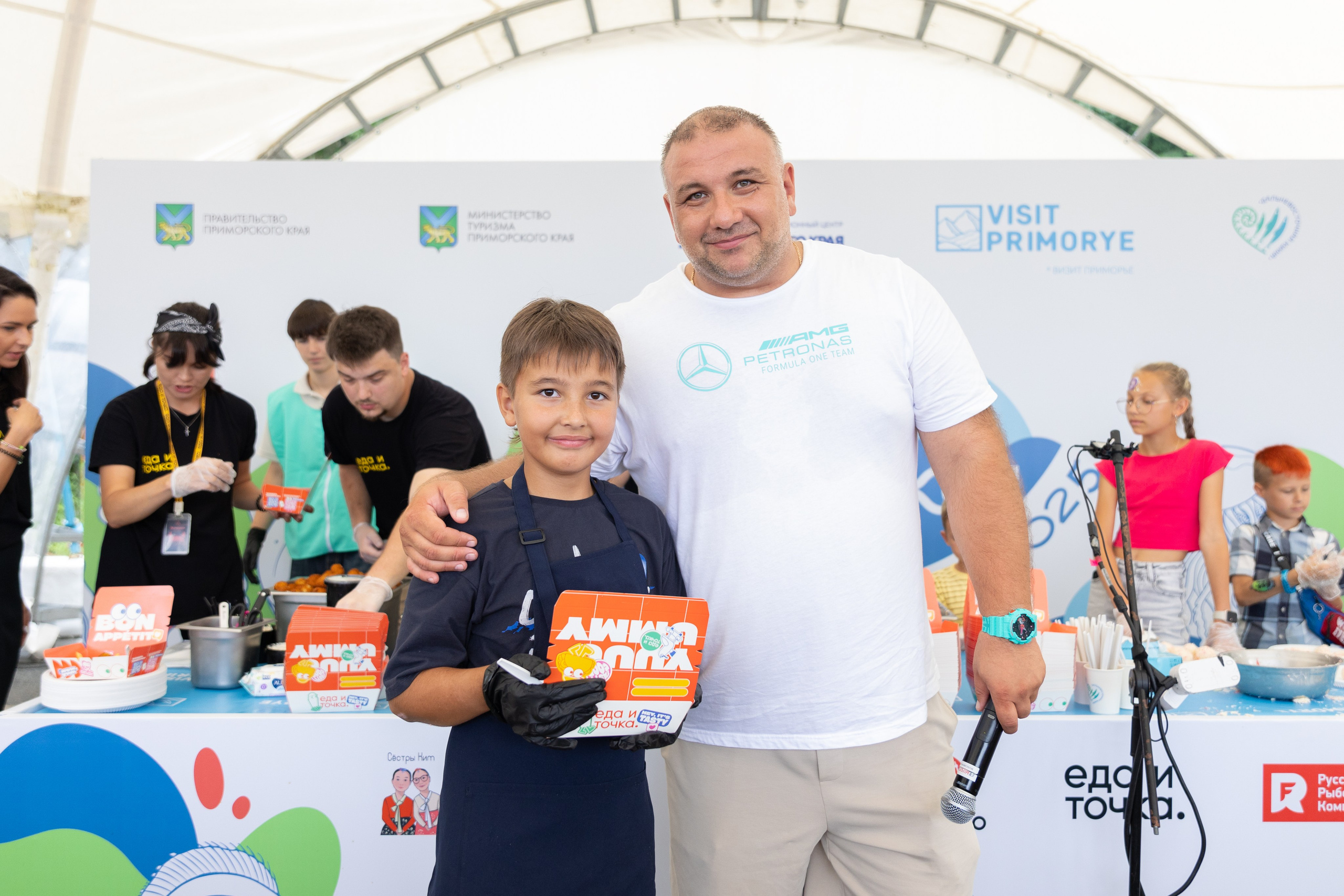 День рыбака. Владивосток 2025. Олег Катакинов| Репортажный фотограф в городе у моря (Владивосток)