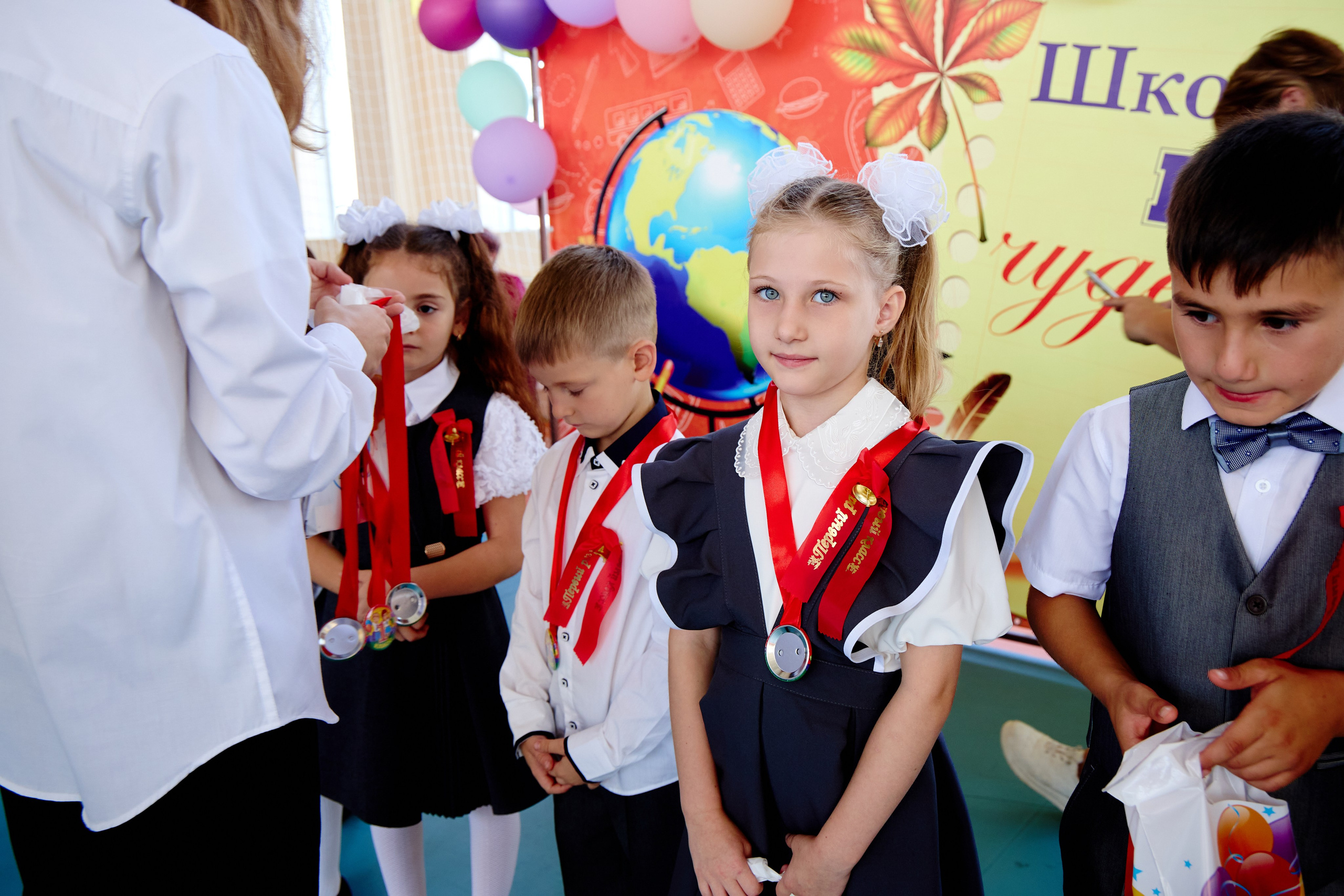 Съемка на 1 сентября. Фотограф Выпускные альбомы Таганрог Сергей Коробченко