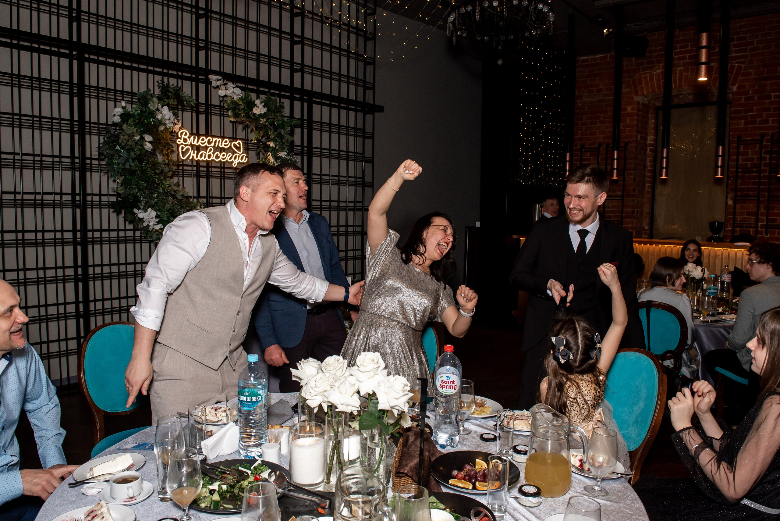 Даниил и Эмма. Свадебный фотограф в Новосибирске. Александра Верхушина