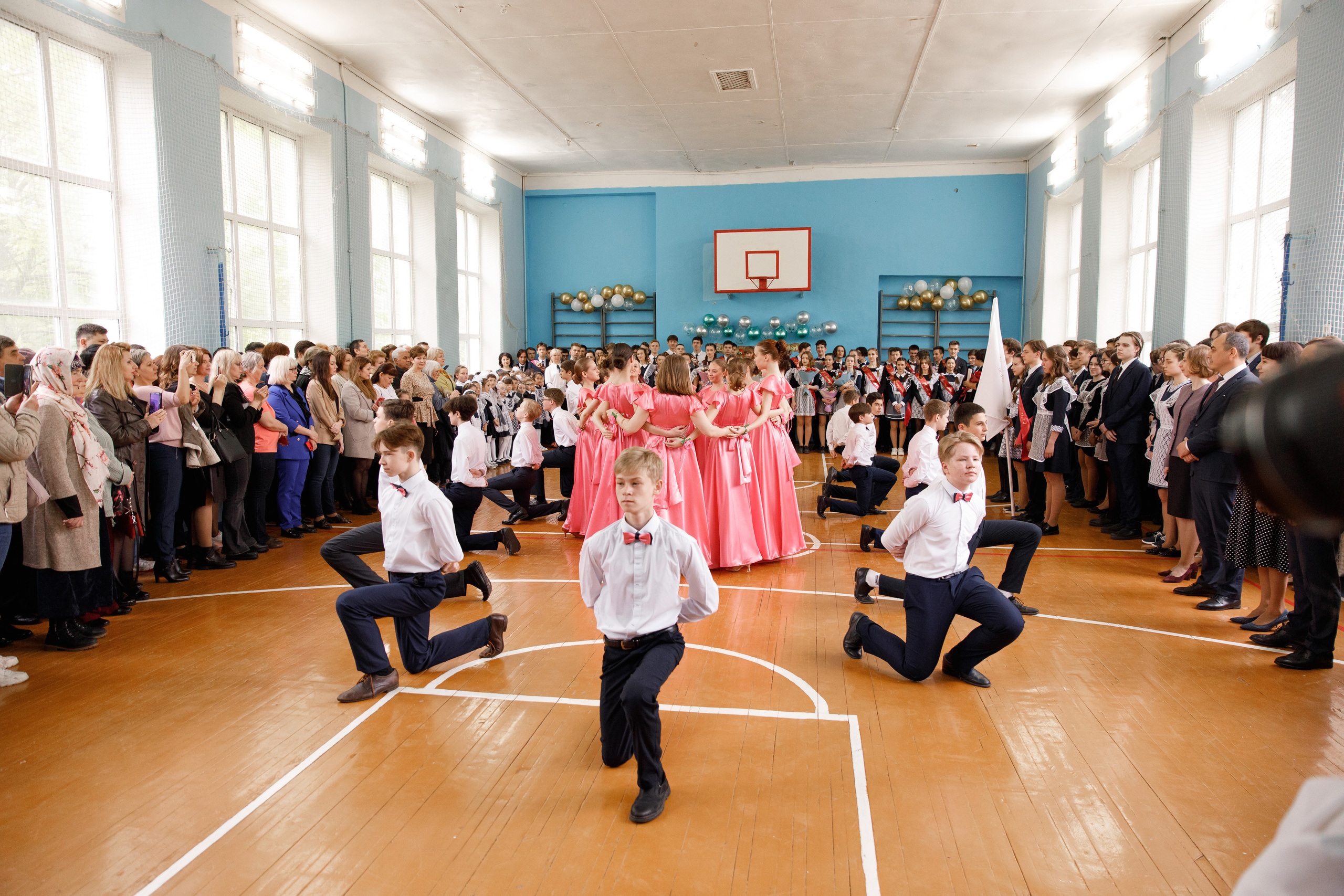Последний звонок 114шк. Свадебный и семейный фотограф в Уфе Руслан Миргаляов