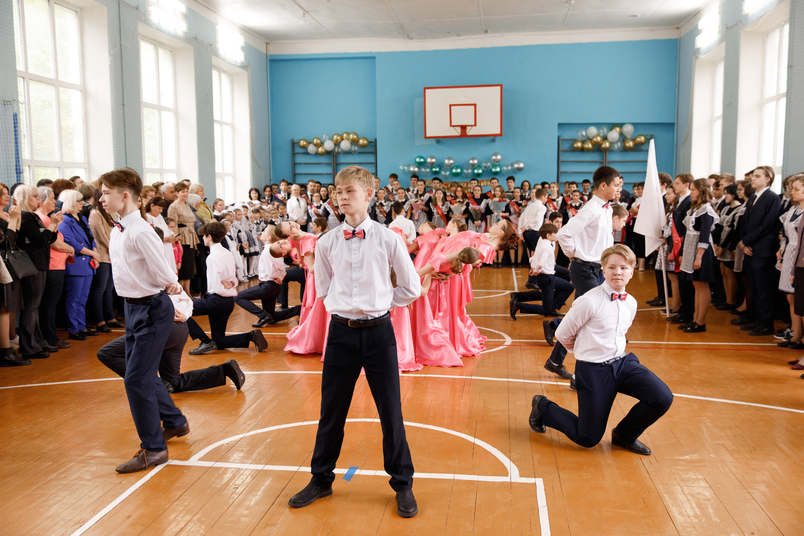 Последний звонок 114шк. Свадебный и семейный фотограф в Уфе Руслан Миргаляов