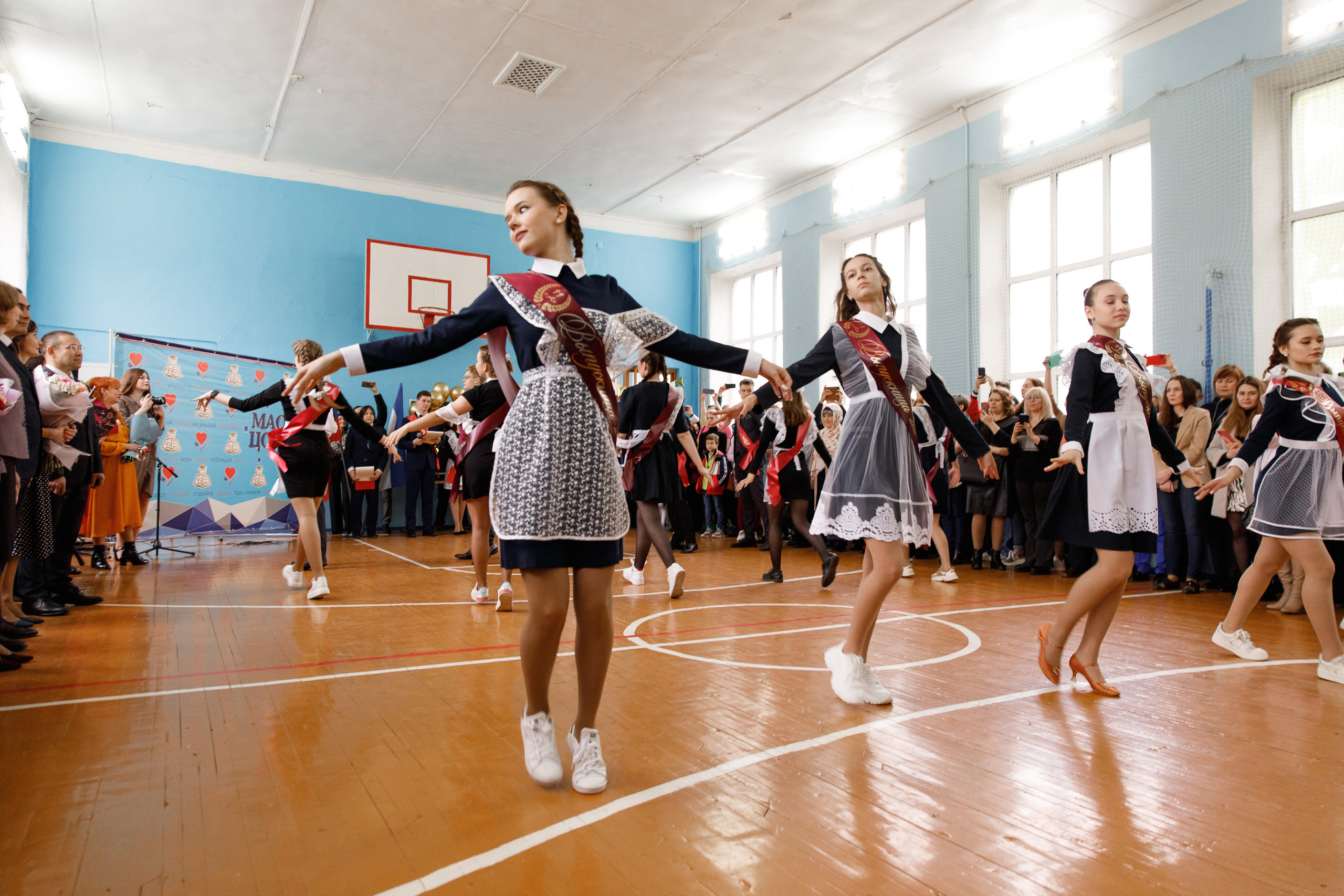 Последний звонок 114шк. Свадебный и семейный фотограф в Уфе Руслан Миргаляов
