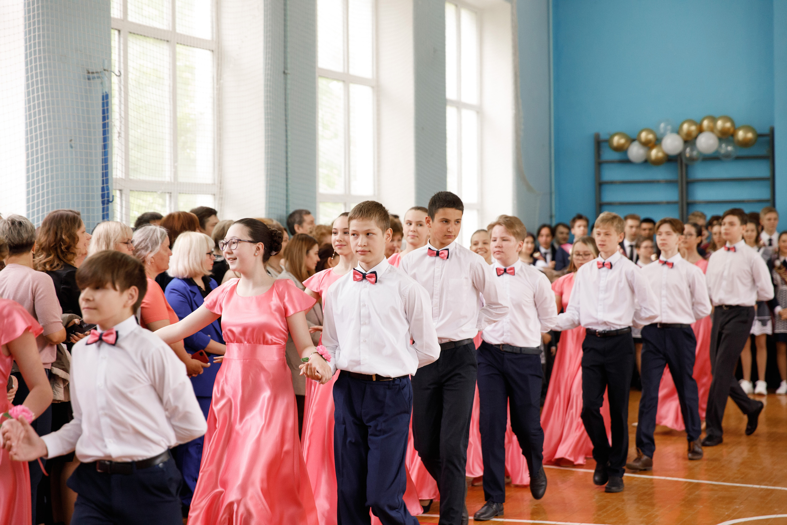 Последний звонок 114шк. Свадебный и семейный фотограф в Уфе Руслан Миргаляов