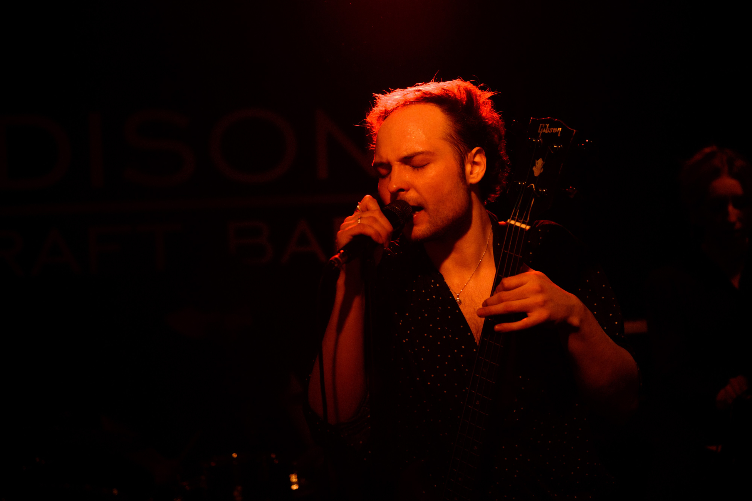 CRAFT BAR EDISON — Диктофон. Свадебный фотограф Иркутск Алексей Шульгин