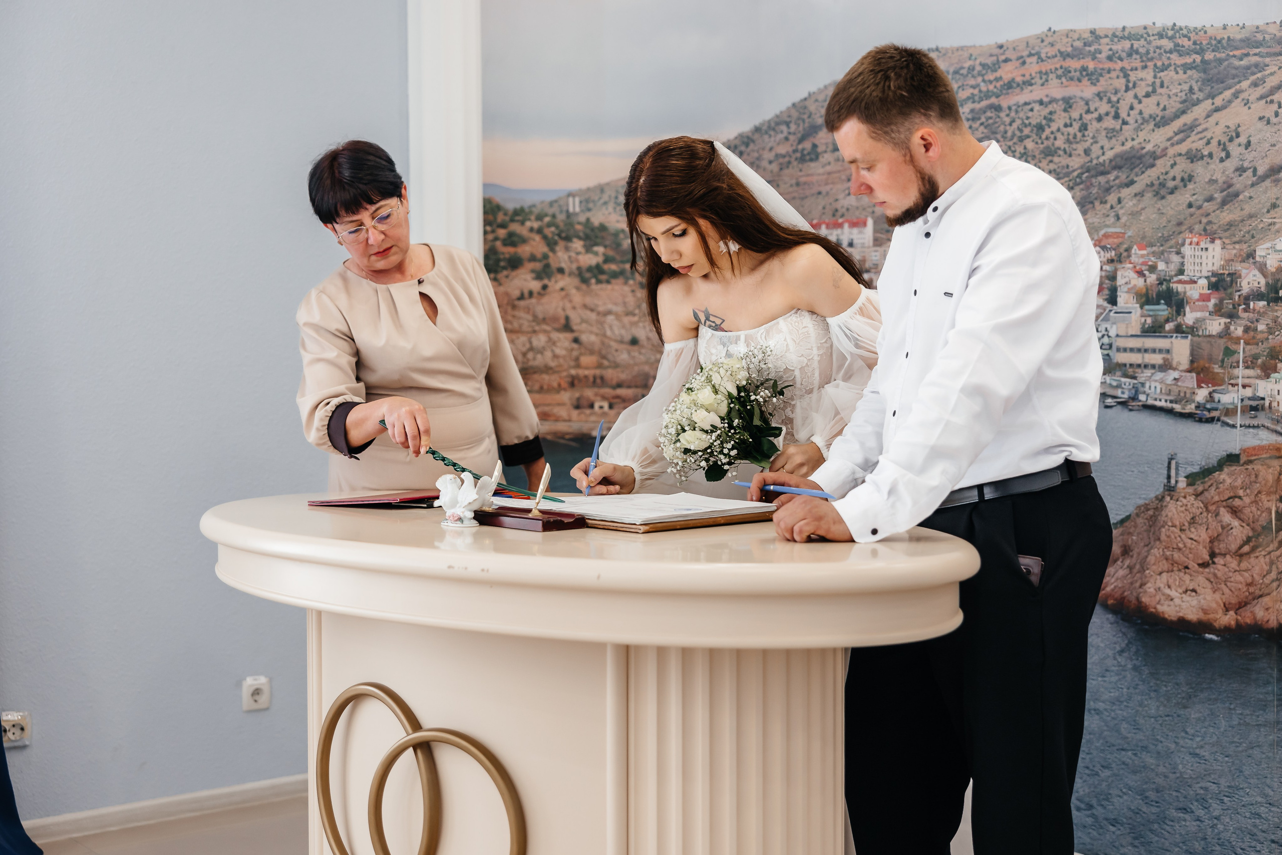 Анонс свадьбы Маргариты и Андрея. Туман на холмах Балаклавы. Свадебный фотограф в Крыму и Севастополе Ольга Баскакова