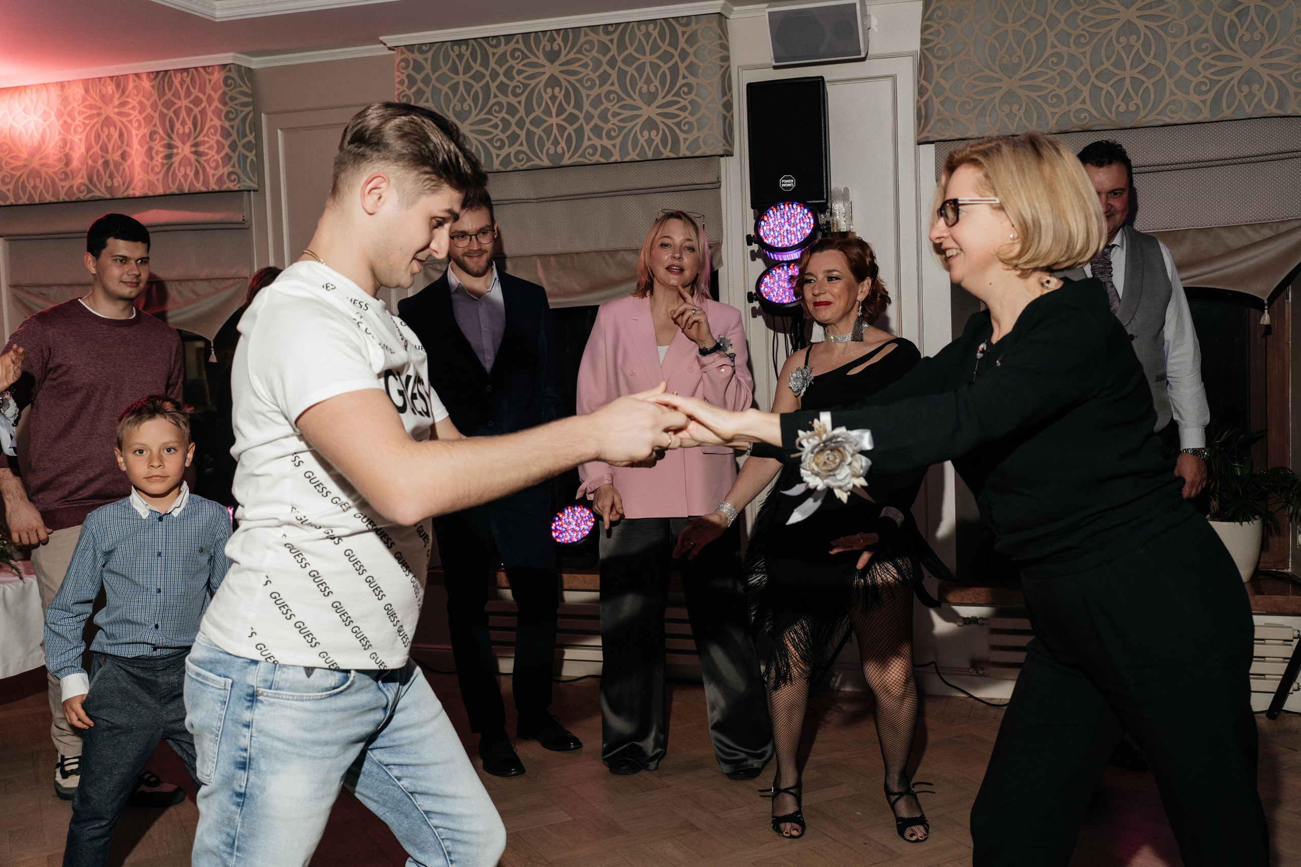 В кругу родных. Свадебный фотограф Москва Александра Аверкова