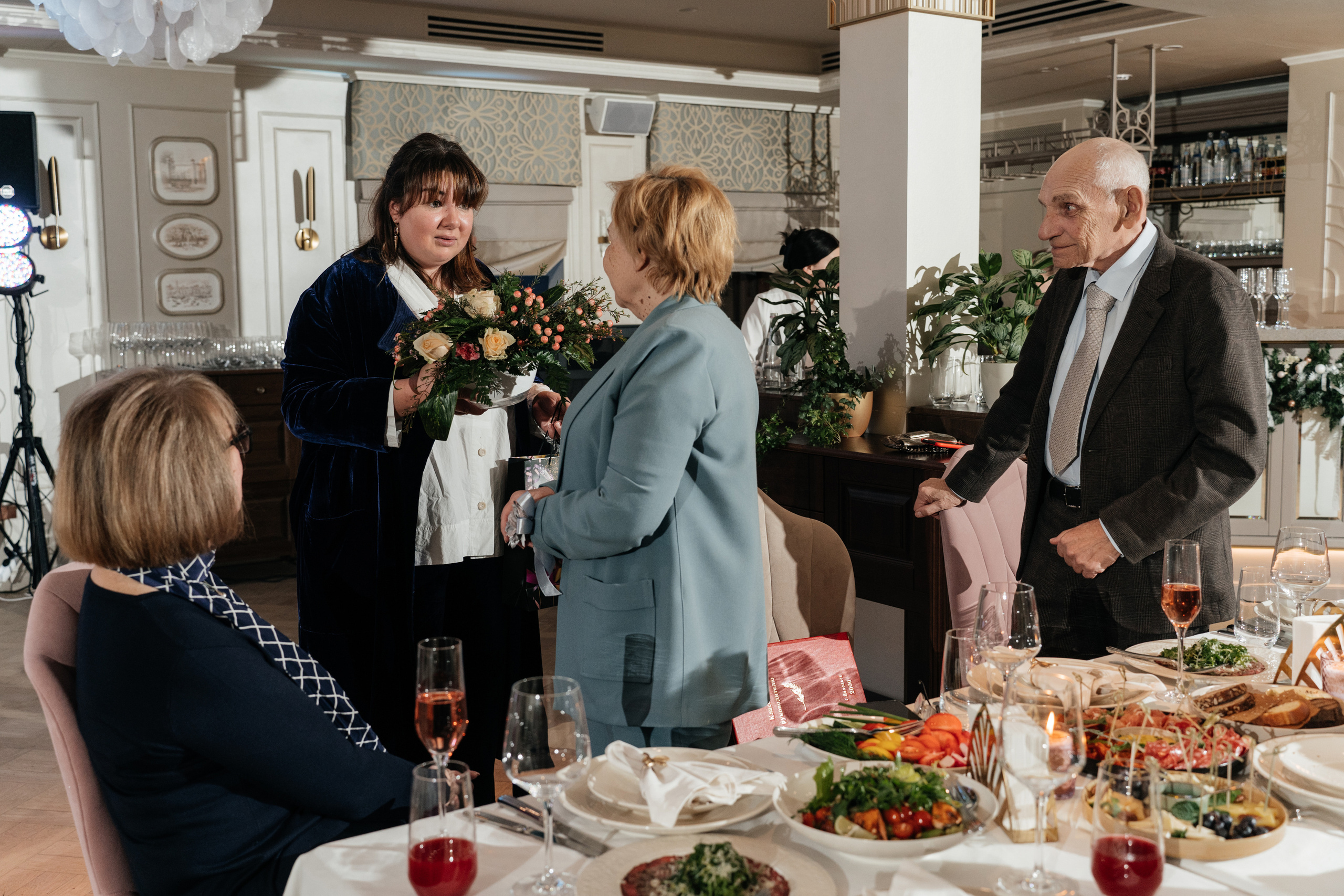 В кругу родных. Свадебный фотограф Москва Александра Аверкова