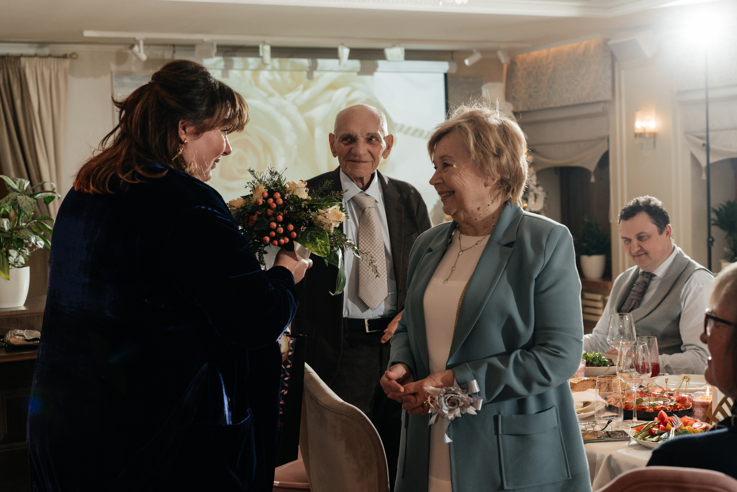 В кругу родных. Свадебный фотограф Москва Александра Аверкова